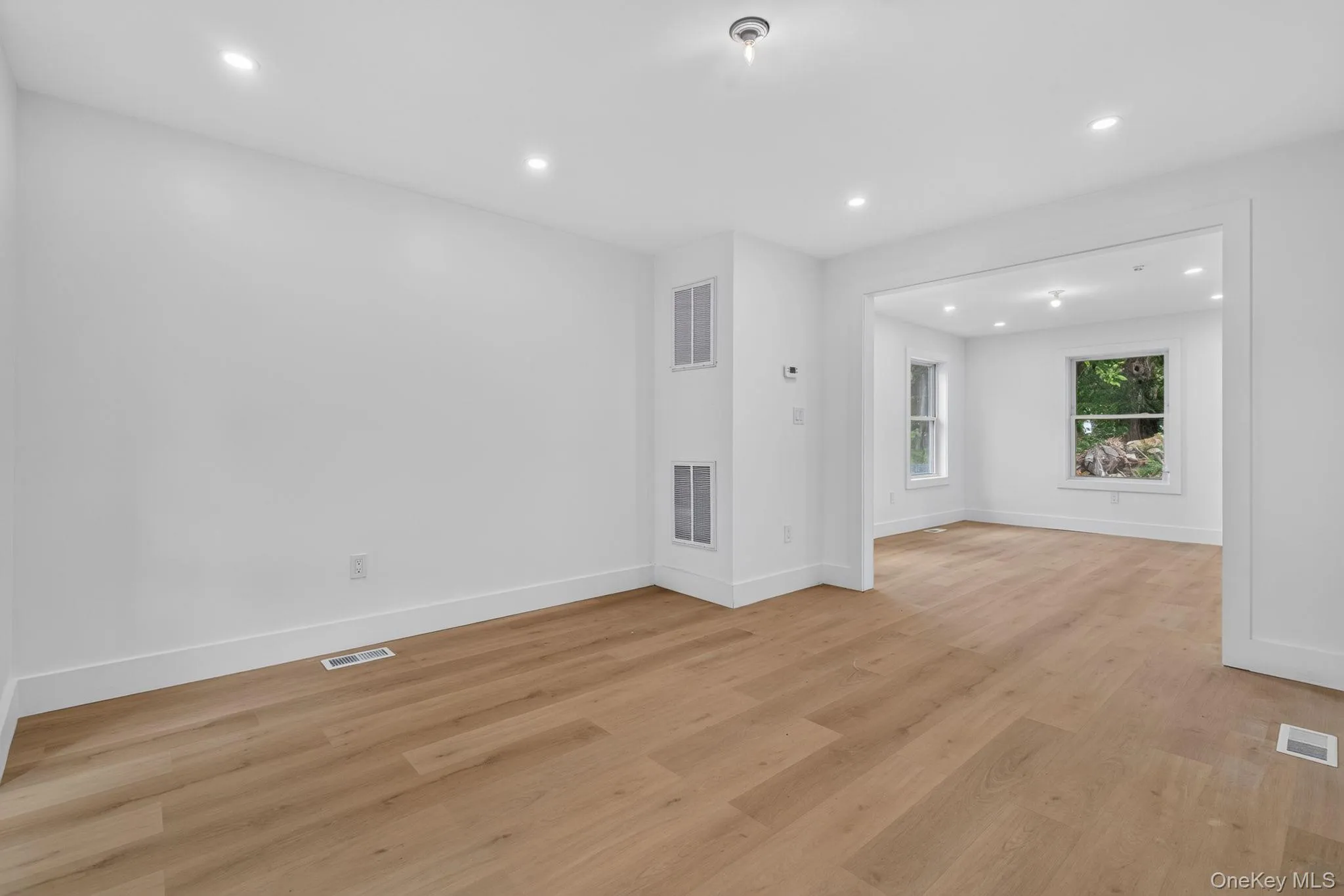 76 Poplar Street, Newburgh (city), NY, 5 Bedrooms Bedrooms, 11 Rooms Rooms,2 BathroomsBathrooms,Residential,For Rent,Poplar,0,1050393 76 Poplar Street, Newburgh (city), NY, 5 Bedrooms Bedrooms, 11 Rooms Rooms,2 BathroomsBathrooms,Residential,For Rent,Poplar,0,1050393