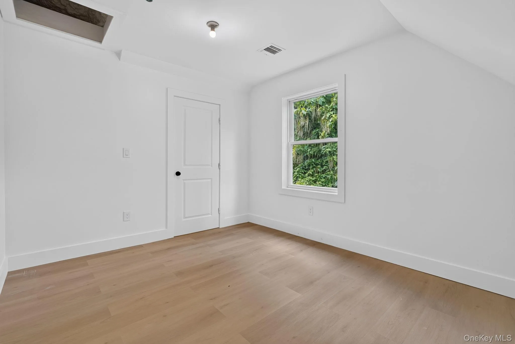 76 Poplar Street, Newburgh (city), NY, 5 Bedrooms Bedrooms, 11 Rooms Rooms,2 BathroomsBathrooms,Residential,For Rent,Poplar,0,1050393 76 Poplar Street, Newburgh (city), NY, 5 Bedrooms Bedrooms, 11 Rooms Rooms,2 BathroomsBathrooms,Residential,For Rent,Poplar,0,1050393