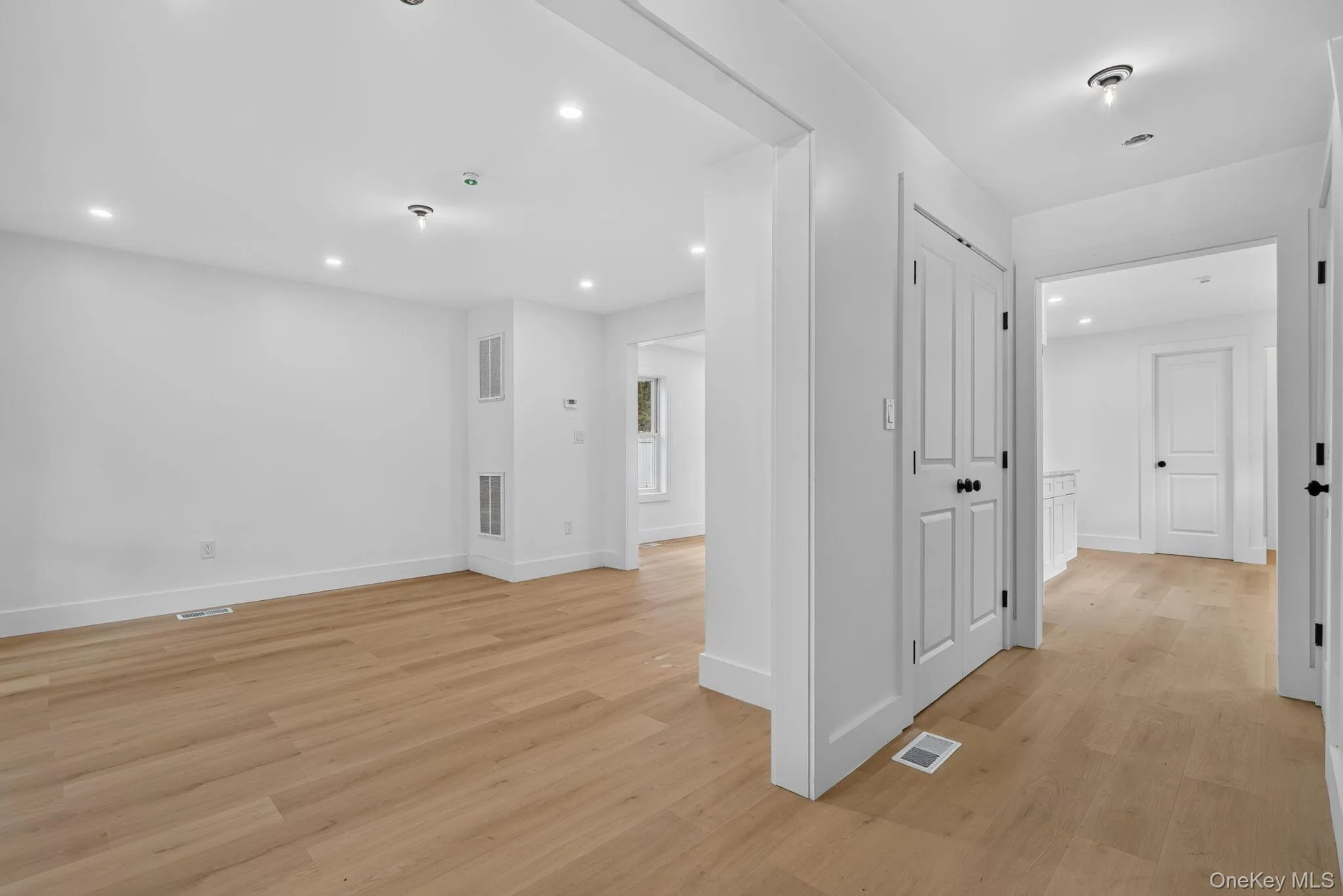76 Poplar Street, Newburgh (city), NY, 5 Bedrooms Bedrooms, 11 Rooms Rooms,2 BathroomsBathrooms,Residential,For Rent,Poplar,0,1050393 76 Poplar Street, Newburgh (city), NY, 5 Bedrooms Bedrooms, 11 Rooms Rooms,2 BathroomsBathrooms,Residential,For Rent,Poplar,0,1050393