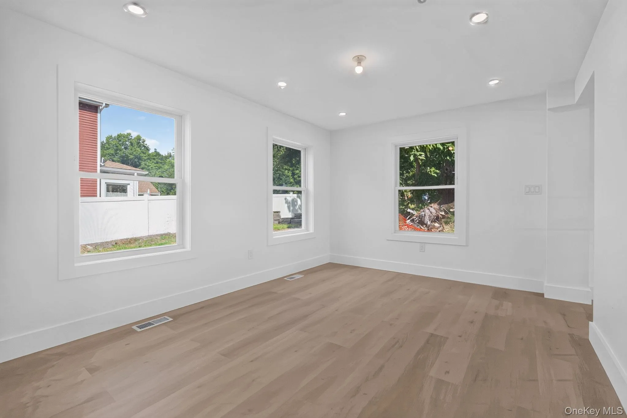 76 Poplar Street, Newburgh (city), NY, 5 Bedrooms Bedrooms, 11 Rooms Rooms,2 BathroomsBathrooms,Residential,For Rent,Poplar,0,1050393 76 Poplar Street, Newburgh (city), NY, 5 Bedrooms Bedrooms, 11 Rooms Rooms,2 BathroomsBathrooms,Residential,For Rent,Poplar,0,1050393