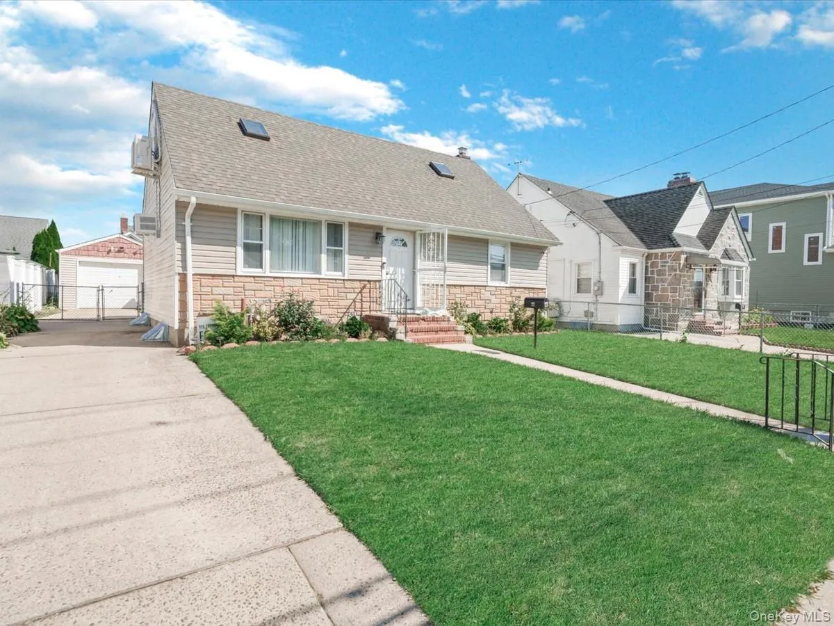77 LITCHFIELD Avenue, Hempstead, NY, 4 Bedrooms Bedrooms, 10 Rooms Rooms,3 BathroomsBathrooms,Residential,For Rent,LITCHFIELD,0,1050396 77 LITCHFIELD Avenue, Hempstead, NY, 4 Bedrooms Bedrooms, 10 Rooms Rooms,3 BathroomsBathrooms,Residential,For Rent,LITCHFIELD,0,1050396