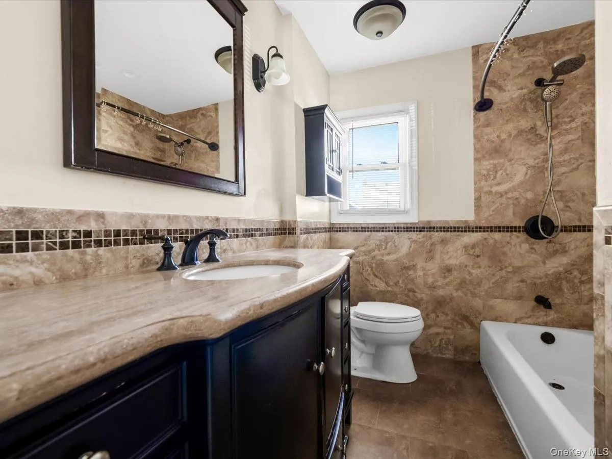 77 LITCHFIELD Avenue, Hempstead, NY, 4 Bedrooms Bedrooms, 10 Rooms Rooms,3 BathroomsBathrooms,Residential,For Rent,LITCHFIELD,0,1050396 77 LITCHFIELD Avenue, Hempstead, NY, 4 Bedrooms Bedrooms, 10 Rooms Rooms,3 BathroomsBathrooms,Residential,For Rent,LITCHFIELD,0,1050396