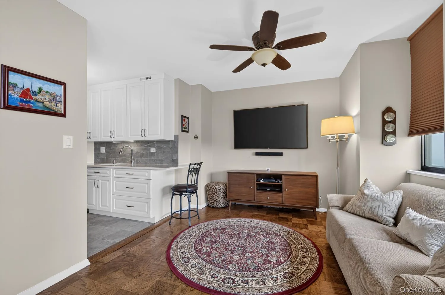 27110 Grand Central Parkway, New York, NY, 1 Bedroom Bedrooms, 4 Rooms Rooms,1 BathroomBathrooms,Residential,For Rent,Grand Central,0,1050400 27110 Grand Central Parkway, New York, NY, 1 Bedroom Bedrooms, 4 Rooms Rooms,1 BathroomBathrooms,Residential,For Rent,Grand Central,0,1050400