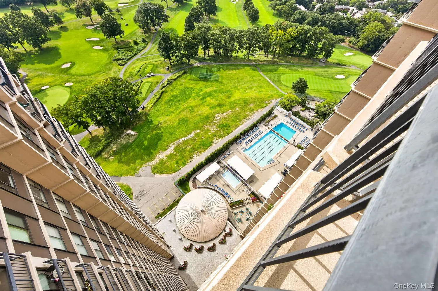 27110 Grand Central Parkway, New York, NY, 1 Bedroom Bedrooms, 4 Rooms Rooms,1 BathroomBathrooms,Residential,For Rent,Grand Central,0,1050400 27110 Grand Central Parkway, New York, NY, 1 Bedroom Bedrooms, 4 Rooms Rooms,1 BathroomBathrooms,Residential,For Rent,Grand Central,0,1050400