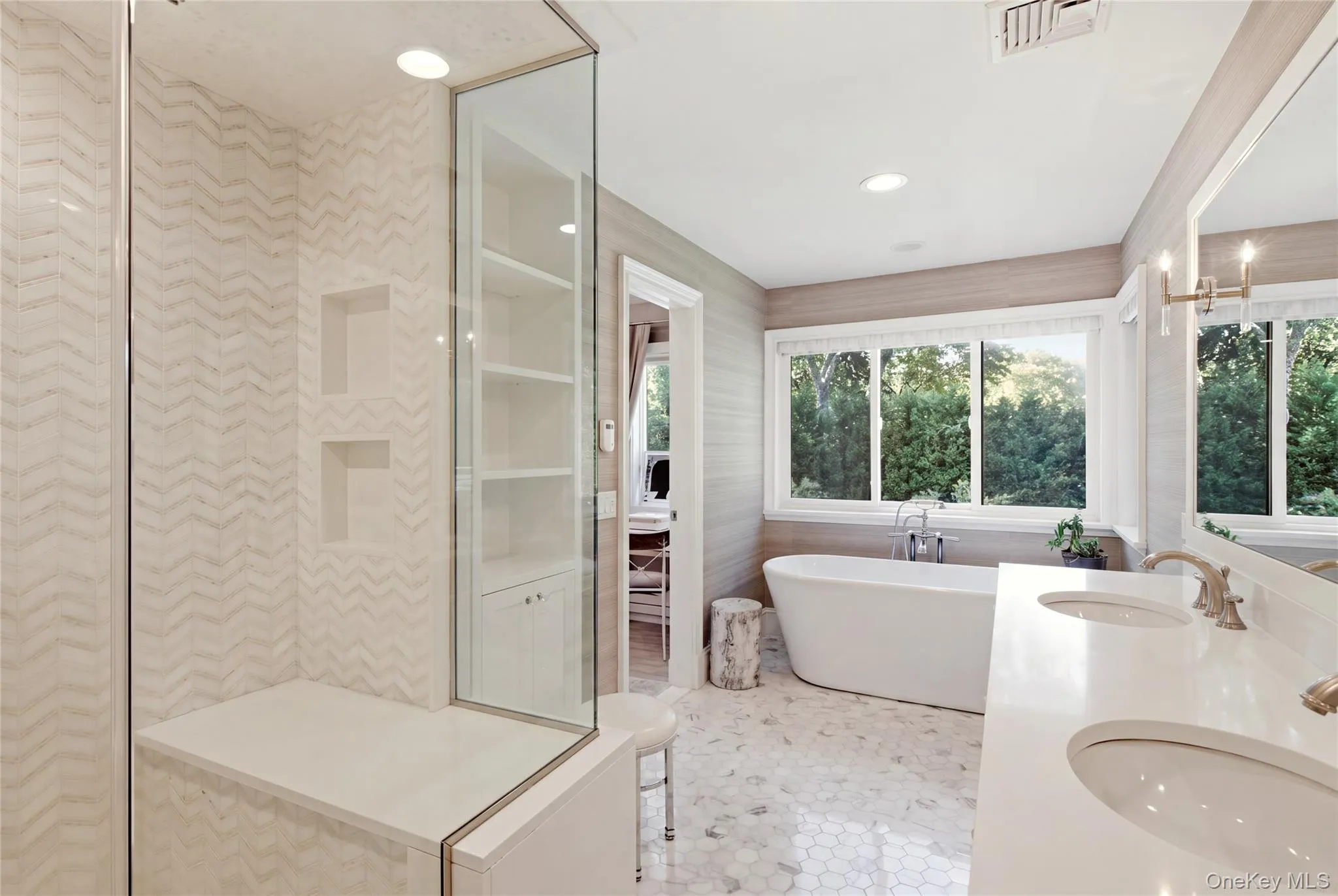 2 Meadow Road, North Hempstead, NY, 4 Bedrooms Bedrooms, 9 Rooms Rooms,4 BathroomsBathrooms,Residential,For Rent,Meadow,0,1050405 2 Meadow Road, North Hempstead, NY, 4 Bedrooms Bedrooms, 9 Rooms Rooms,4 BathroomsBathrooms,Residential,For Rent,Meadow,0,1050405