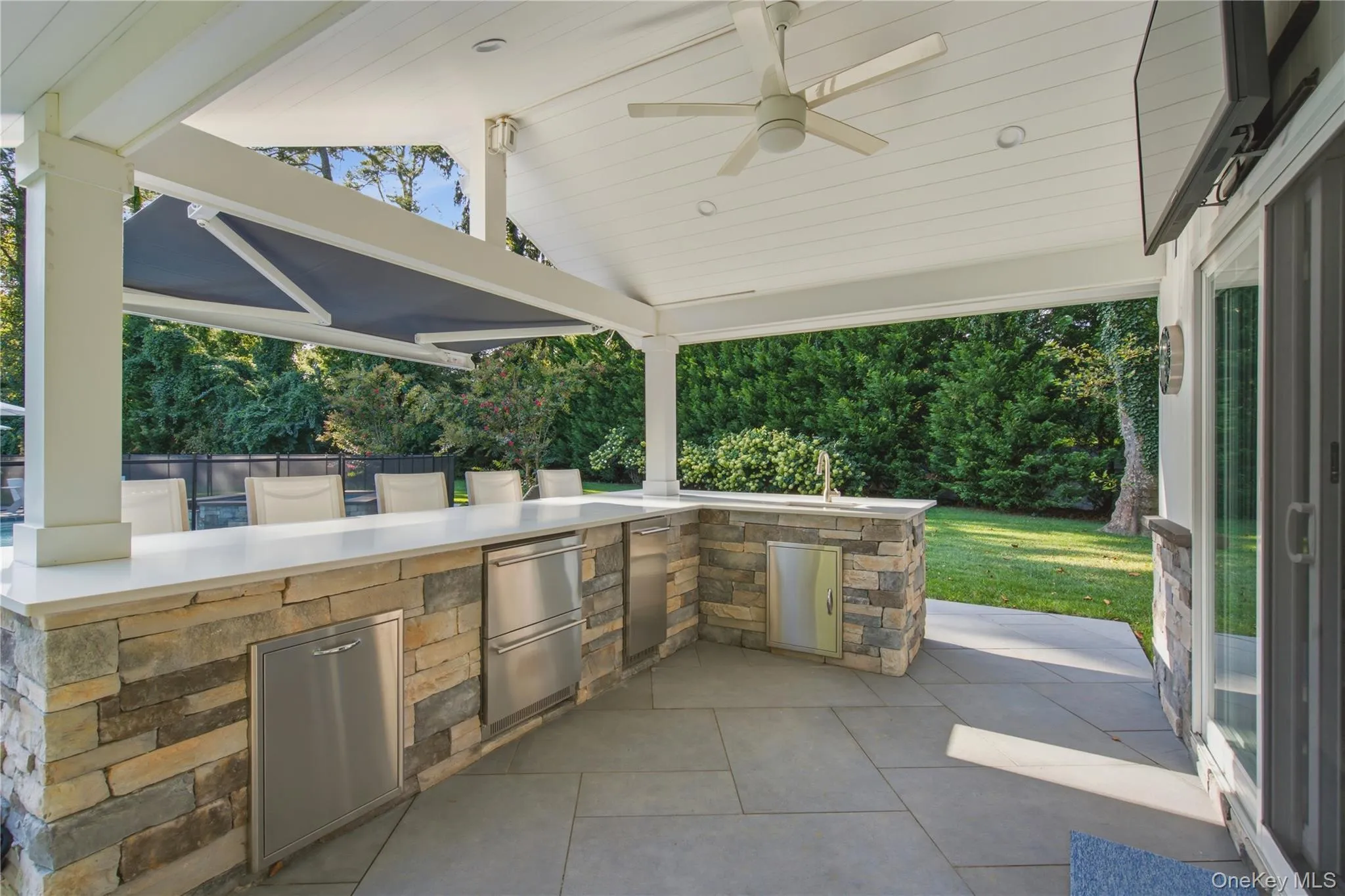 2 Meadow Road, North Hempstead, NY, 4 Bedrooms Bedrooms, 9 Rooms Rooms,4 BathroomsBathrooms,Residential,For Rent,Meadow,0,1050405 2 Meadow Road, North Hempstead, NY, 4 Bedrooms Bedrooms, 9 Rooms Rooms,4 BathroomsBathrooms,Residential,For Rent,Meadow,0,1050405