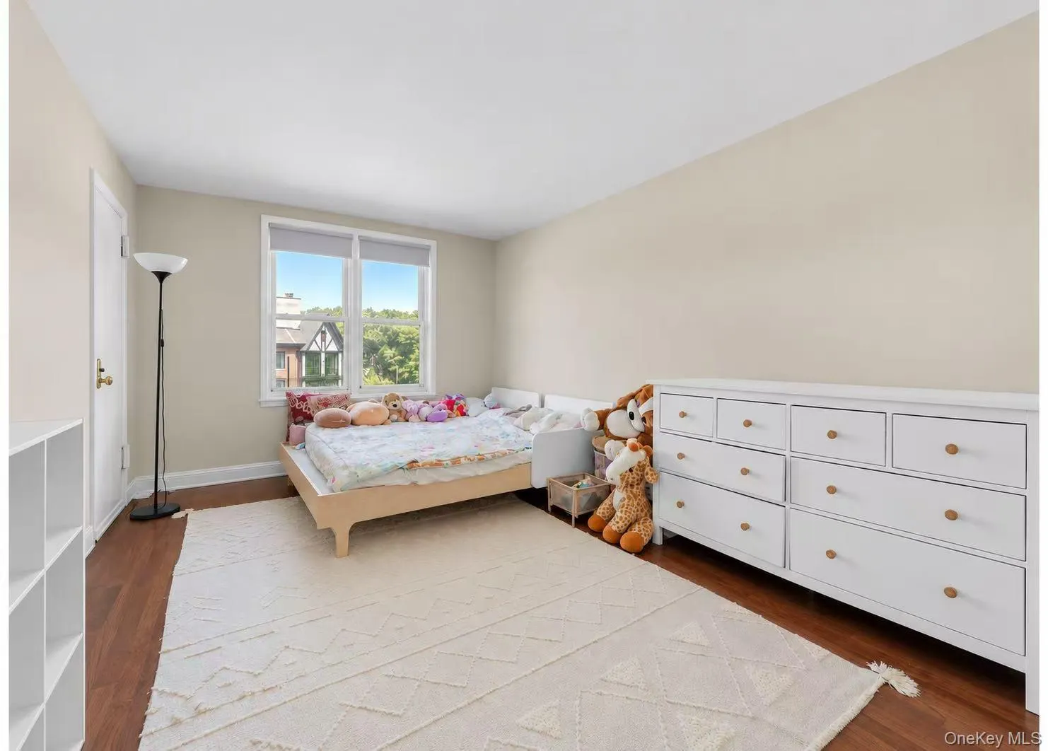 241-20 Northern Blvd, New York, NY, 2 Bedrooms Bedrooms, 6 Rooms Rooms,2 BathroomsBathrooms,Residential,For Rent,Northern Blvd,0,1050406 241-20 Northern Blvd, New York, NY, 2 Bedrooms Bedrooms, 6 Rooms Rooms,2 BathroomsBathrooms,Residential,For Rent,Northern Blvd,0,1050406