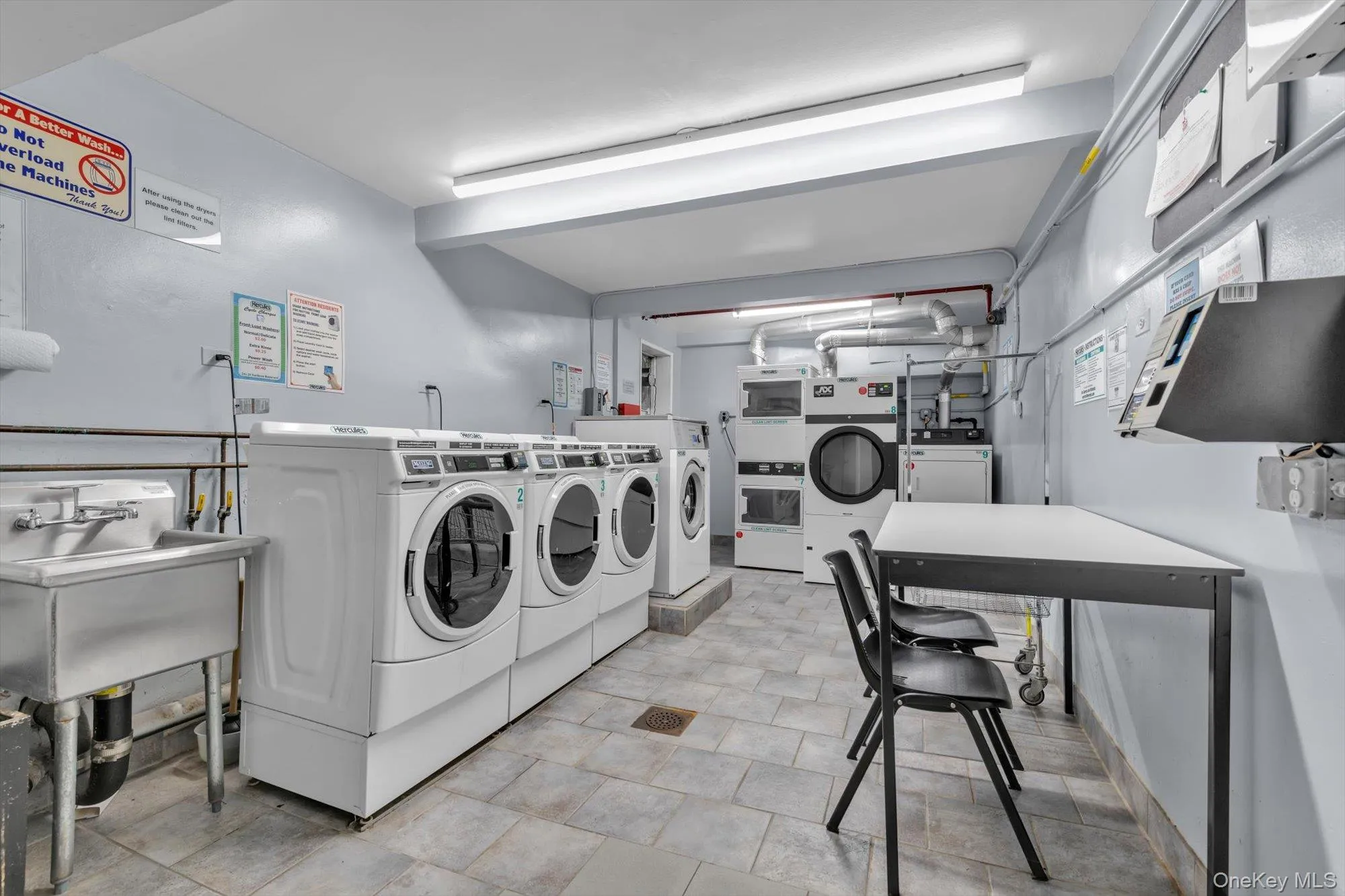 241-20 Northern Blvd, New York, NY, 2 Bedrooms Bedrooms, 6 Rooms Rooms,2 BathroomsBathrooms,Residential,For Rent,Northern Blvd,0,1050406 241-20 Northern Blvd, New York, NY, 2 Bedrooms Bedrooms, 6 Rooms Rooms,2 BathroomsBathrooms,Residential,For Rent,Northern Blvd,0,1050406
