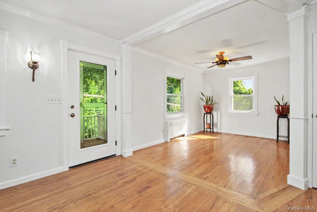 Entry way has hardwood floors Entry way has hardwood floors