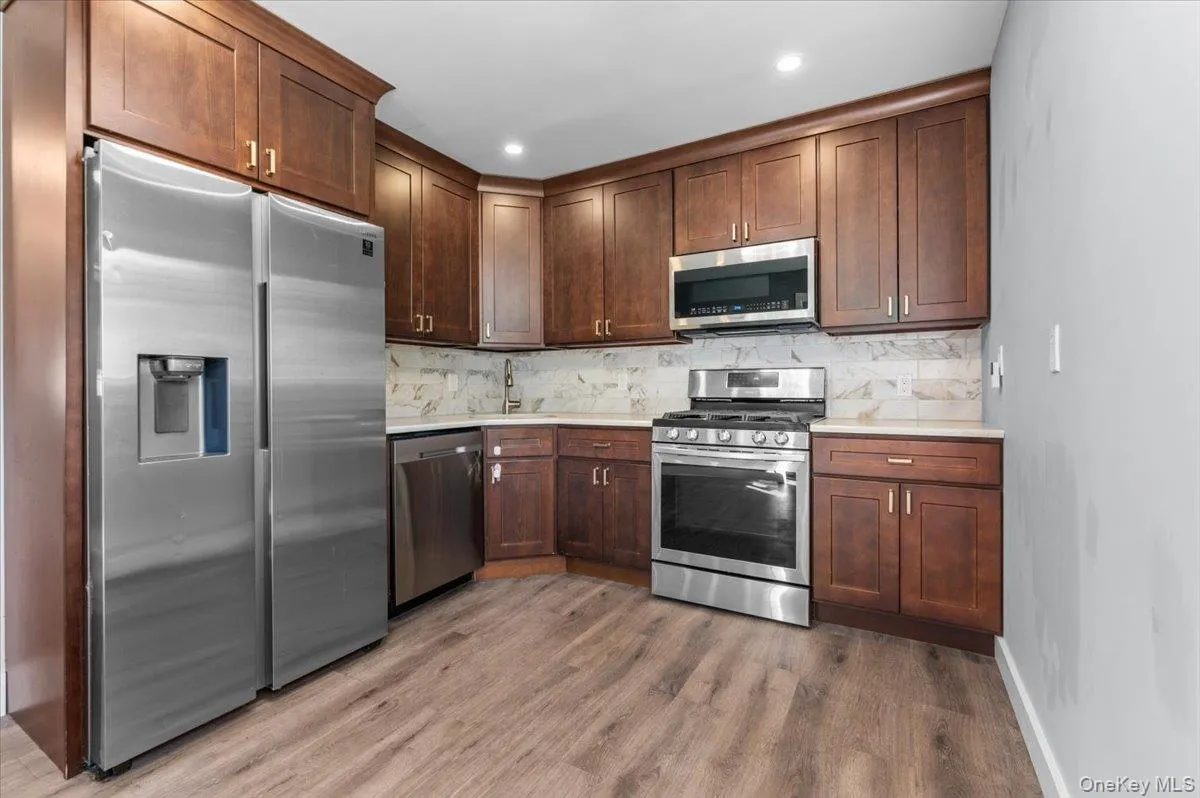 89 3rd Avenue, Oyster Bay, NY, 6 Bedrooms Bedrooms, 11 Rooms Rooms,2 BathroomsBathrooms,Residential,For Rent,3rd,0,1050411 89 3rd Avenue, Oyster Bay, NY, 6 Bedrooms Bedrooms, 11 Rooms Rooms,2 BathroomsBathrooms,Residential,For Rent,3rd,0,1050411