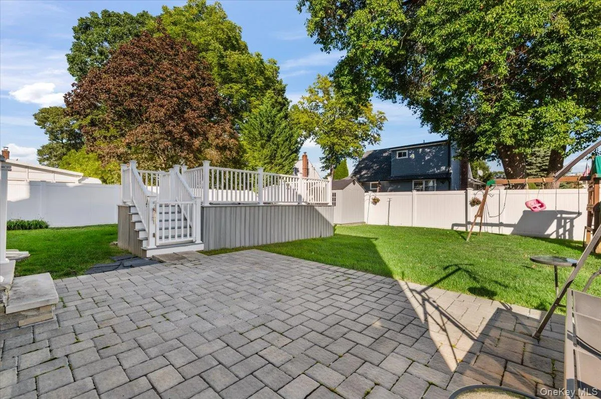 89 3rd Avenue, Oyster Bay, NY, 6 Bedrooms Bedrooms, 11 Rooms Rooms,2 BathroomsBathrooms,Residential,For Rent,3rd,0,1050411 89 3rd Avenue, Oyster Bay, NY, 6 Bedrooms Bedrooms, 11 Rooms Rooms,2 BathroomsBathrooms,Residential,For Rent,3rd,0,1050411