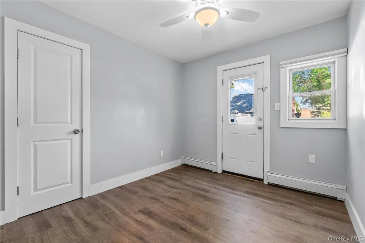 89 3rd Avenue, Oyster Bay, NY, 6 Bedrooms Bedrooms, 11 Rooms Rooms,2 BathroomsBathrooms,Residential,For Rent,3rd,0,1050411 89 3rd Avenue, Oyster Bay, NY, 6 Bedrooms Bedrooms, 11 Rooms Rooms,2 BathroomsBathrooms,Residential,For Rent,3rd,0,1050411