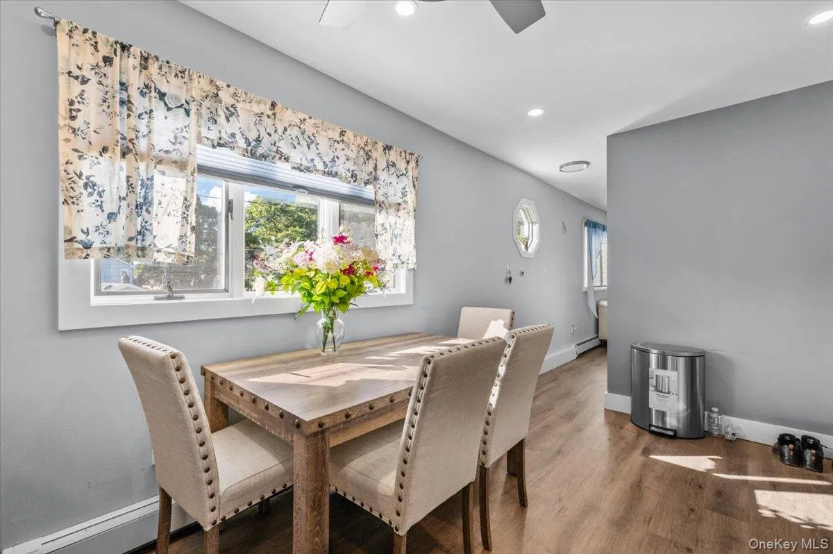 89 3rd Avenue, Oyster Bay, NY, 6 Bedrooms Bedrooms, 11 Rooms Rooms,2 BathroomsBathrooms,Residential,For Rent,3rd,0,1050411 89 3rd Avenue, Oyster Bay, NY, 6 Bedrooms Bedrooms, 11 Rooms Rooms,2 BathroomsBathrooms,Residential,For Rent,3rd,0,1050411