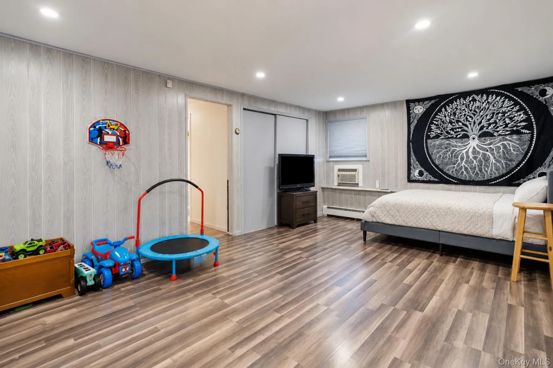 5 Segrove Place, Huntington, NY, 3 Bedroom Bedrooms, 6 Room Rooms,2 BathroomBathrooms,Residential Lease,For Rent,Segrove,0,1050420 5 Segrove Place, Huntington, NY, 3 Bedroom Bedrooms, 6 Room Rooms,2 BathroomBathrooms,Residential Lease,For Rent,Segrove,0,1050420