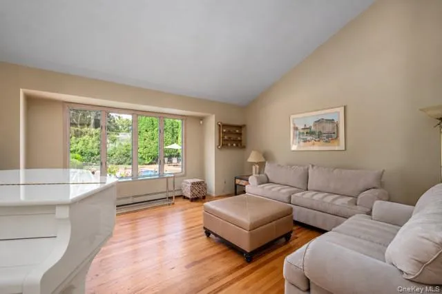 10 Klaibar Lane, Huntington, NY, 4 Bedrooms Bedrooms, 9 Rooms Rooms,2 BathroomsBathrooms,Residential,For Rent,Klaibar,0,1050423 10 Klaibar Lane, Huntington, NY, 4 Bedrooms Bedrooms, 9 Rooms Rooms,2 BathroomsBathrooms,Residential,For Rent,Klaibar,0,1050423