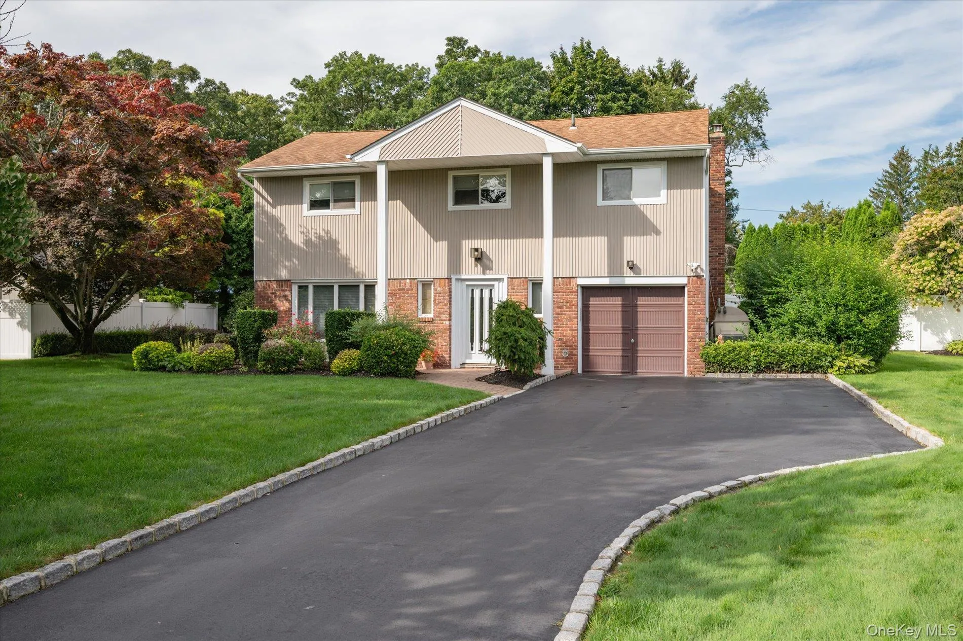 10 Klaibar Lane, Huntington, NY, 4 Bedrooms Bedrooms, 9 Rooms Rooms,2 BathroomsBathrooms,Residential,For Rent,Klaibar,0,1050423 10 Klaibar Lane, Huntington, NY, 4 Bedrooms Bedrooms, 9 Rooms Rooms,2 BathroomsBathrooms,Residential,For Rent,Klaibar,0,1050423