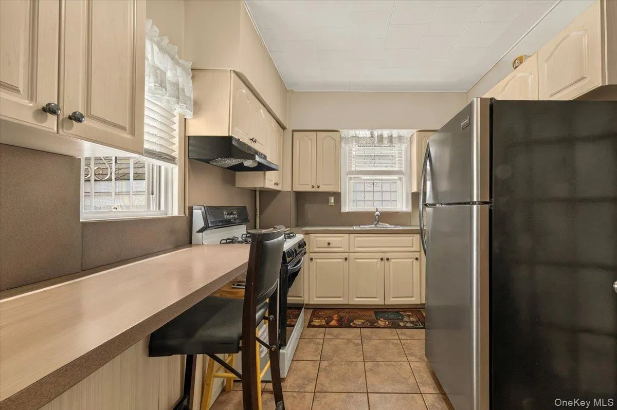 108-10 107th Avenue, New York, NY, 3 Bedrooms Bedrooms, 5 Rooms Rooms,1 BathroomBathrooms,Residential,For Rent,107th,0,1050425 108-10 107th Avenue, New York, NY, 3 Bedrooms Bedrooms, 5 Rooms Rooms,1 BathroomBathrooms,Residential,For Rent,107th,0,1050425