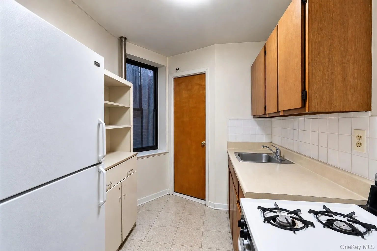 153 West 106th Street, New York, NY, 2 Bedrooms Bedrooms, 5 Rooms Rooms,1 BathroomBathrooms,Residential,For Rent,West 106th Street,0,1050427 153 West 106th Street, New York, NY, 2 Bedrooms Bedrooms, 5 Rooms Rooms,1 BathroomBathrooms,Residential,For Rent,West 106th Street,0,1050427