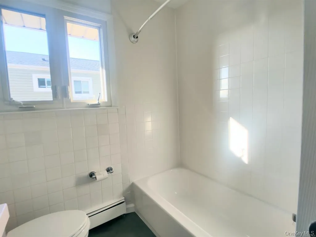 91 North Street, Huntington, NY, 3 Bedrooms Bedrooms, 6 Rooms Rooms,1 BathroomBathrooms,Residential Lease,For Rent,North,0,1050434 91 North Street, Huntington, NY, 3 Bedrooms Bedrooms, 6 Rooms Rooms,1 BathroomBathrooms,Residential Lease,For Rent,North,0,1050434