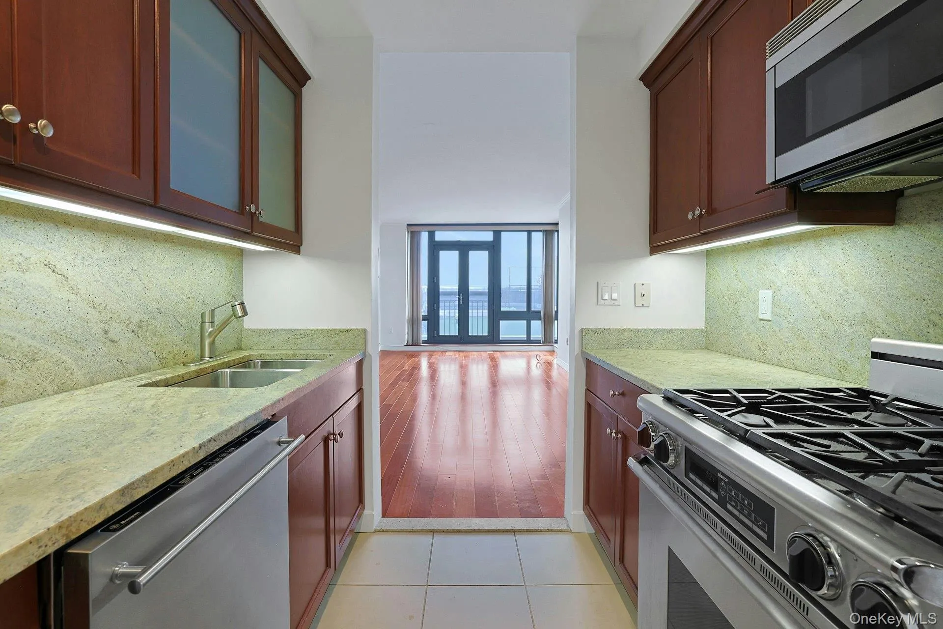 10 City Place, White Plains, NY, 1 Bedroom Bedrooms, 3 Room Rooms,1 BathroomBathrooms,Residential Lease,For Rent,City,0,1050436 10 City Place, White Plains, NY, 1 Bedroom Bedrooms, 3 Room Rooms,1 BathroomBathrooms,Residential Lease,For Rent,City,0,1050436