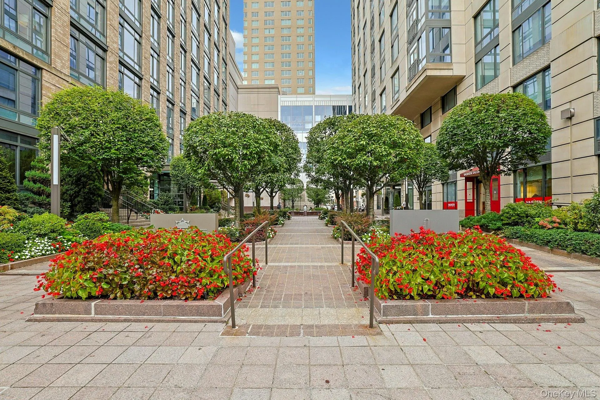 10 City Place, White Plains, NY, 1 Bedroom Bedrooms, 3 Room Rooms,1 BathroomBathrooms,Residential Lease,For Rent,City,0,1050436 10 City Place, White Plains, NY, 1 Bedroom Bedrooms, 3 Room Rooms,1 BathroomBathrooms,Residential Lease,For Rent,City,0,1050436