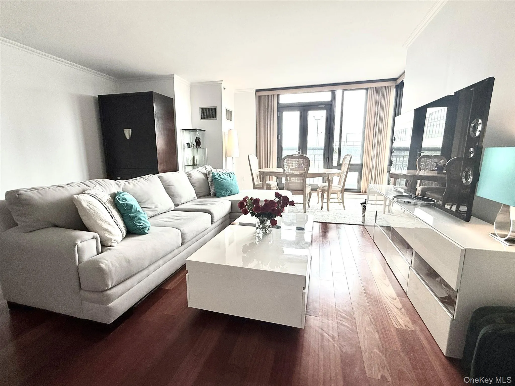 10 City Place, White Plains, NY, 1 Bedroom Bedrooms, 3 Rooms Rooms,1 BathroomBathrooms,Residential Lease,For Rent,City,0,1050436 10 City Place, White Plains, NY, 1 Bedroom Bedrooms, 3 Rooms Rooms,1 BathroomBathrooms,Residential Lease,For Rent,City,0,1050436
