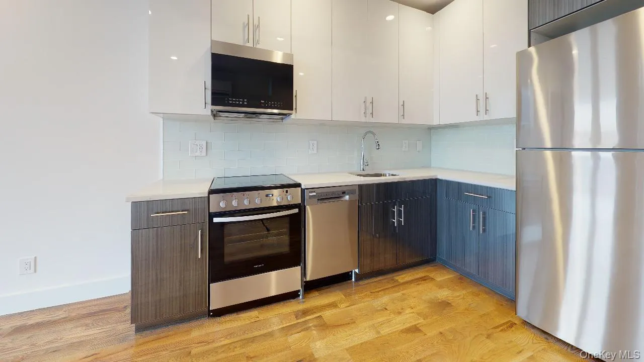 138-28 Queens Boulevard, New York, NY, 2 Bedrooms Bedrooms, 4 Rooms Rooms,1 BathroomBathrooms,Residential Lease,For Rent,Queens,0,1050439 138-28 Queens Boulevard, New York, NY, 2 Bedrooms Bedrooms, 4 Rooms Rooms,1 BathroomBathrooms,Residential Lease,For Rent,Queens,0,1050439