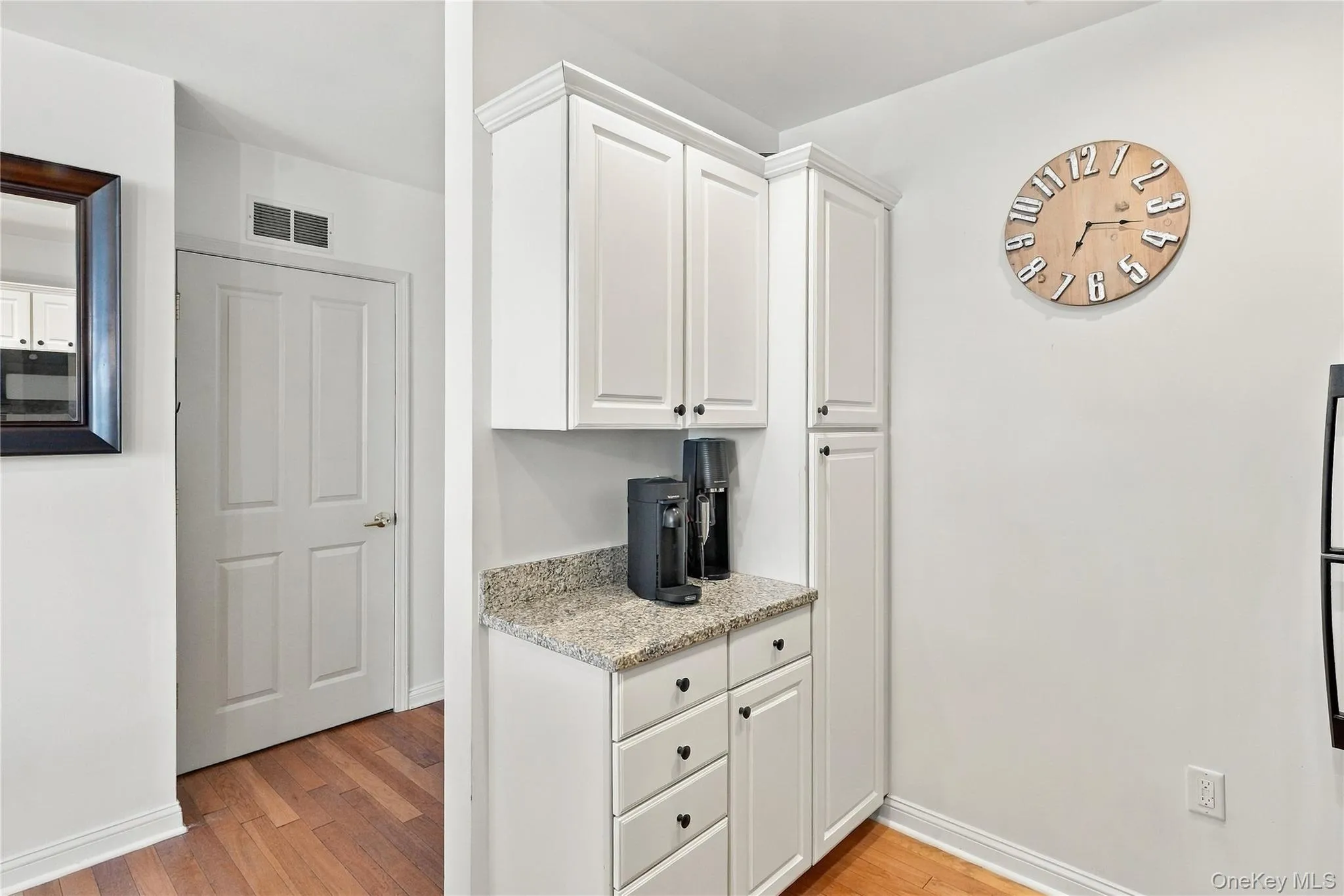3102 Leeward Drive, Haverstraw, NY, 1 Bedroom Bedrooms, 4 Rooms Rooms,1 BathroomBathrooms,Residential,For Rent,Leeward,0,1050443 3102 Leeward Drive, Haverstraw, NY, 1 Bedroom Bedrooms, 4 Rooms Rooms,1 BathroomBathrooms,Residential,For Rent,Leeward,0,1050443