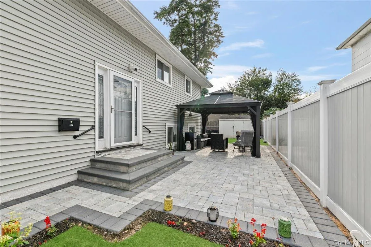 187 Catherine Street, North Hempstead, NY, 4 Bedrooms Bedrooms, 7 Rooms Rooms,2 BathroomsBathrooms,Residential,For Rent,Catherine,0,1050452 187 Catherine Street, North Hempstead, NY, 4 Bedrooms Bedrooms, 7 Rooms Rooms,2 BathroomsBathrooms,Residential,For Rent,Catherine,0,1050452