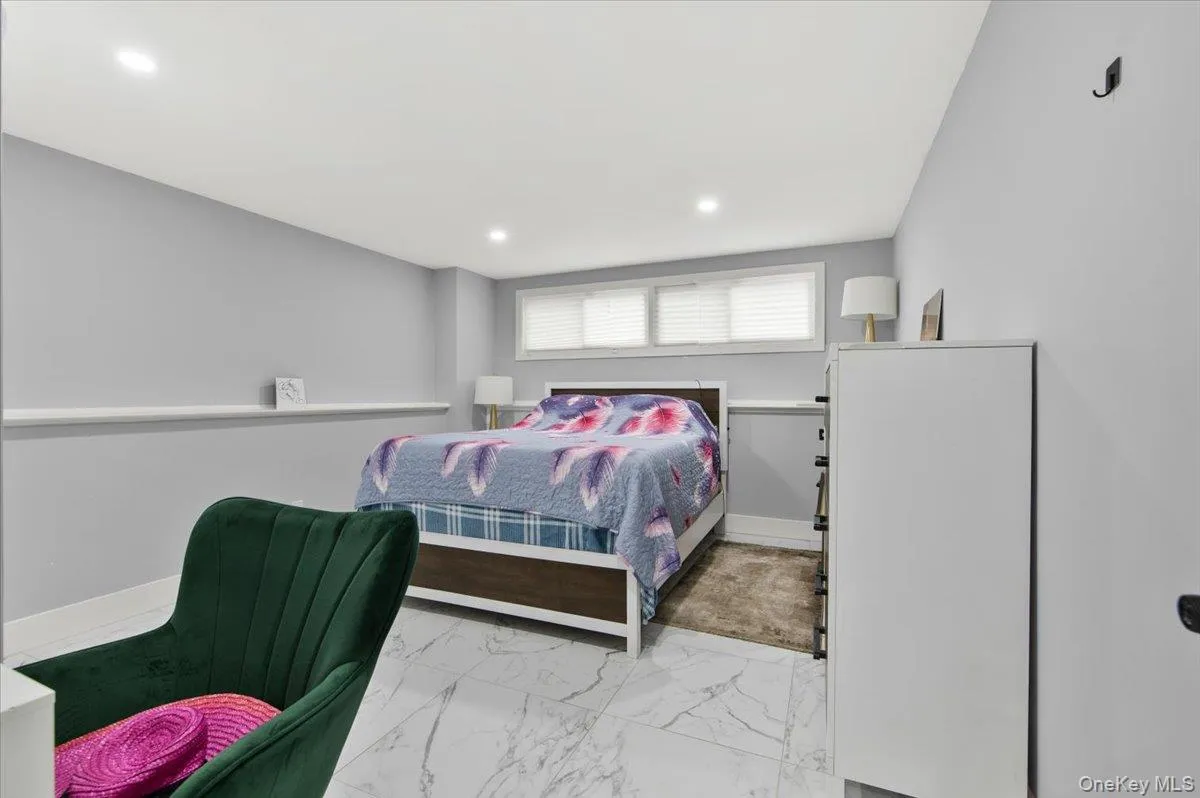 187 Catherine Street, North Hempstead, NY, 4 Bedrooms Bedrooms, 7 Rooms Rooms,2 BathroomsBathrooms,Residential,For Rent,Catherine,0,1050452 187 Catherine Street, North Hempstead, NY, 4 Bedrooms Bedrooms, 7 Rooms Rooms,2 BathroomsBathrooms,Residential,For Rent,Catherine,0,1050452