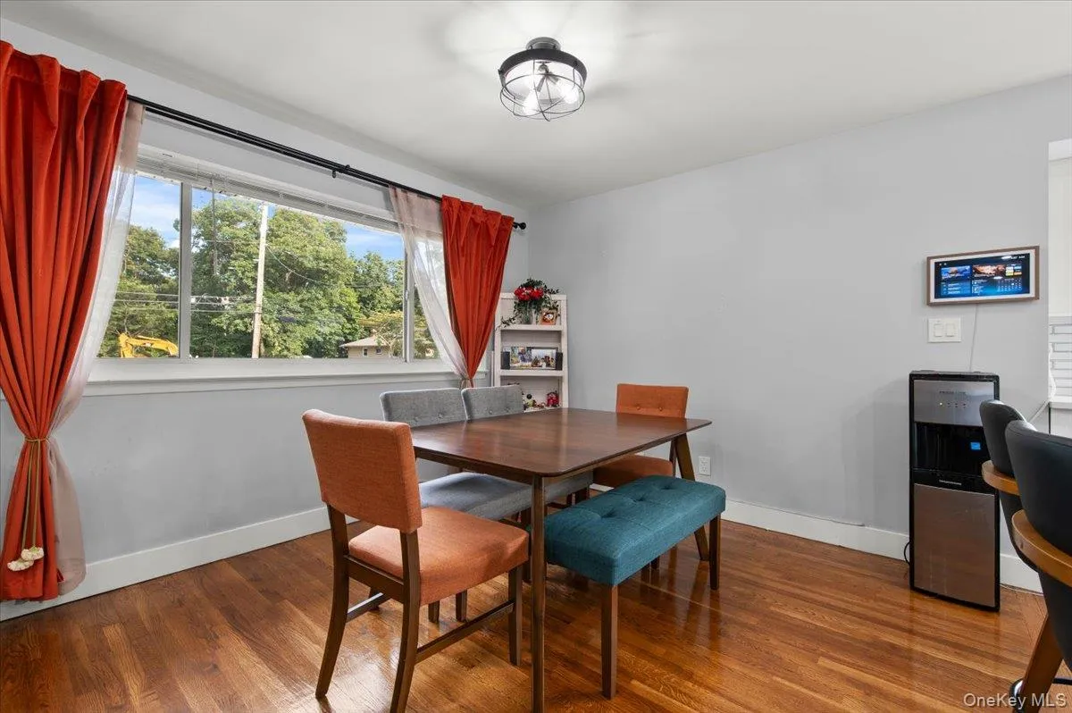 187 Catherine Street, North Hempstead, NY, 4 Bedrooms Bedrooms, 7 Rooms Rooms,2 BathroomsBathrooms,Residential,For Rent,Catherine,0,1050452 187 Catherine Street, North Hempstead, NY, 4 Bedrooms Bedrooms, 7 Rooms Rooms,2 BathroomsBathrooms,Residential,For Rent,Catherine,0,1050452