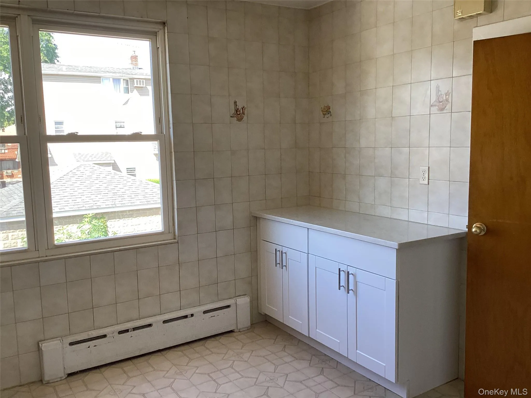 6124 169th Street, New York, NY, 3 Bedroom Bedrooms, 6 Room Rooms,1 BathroomBathrooms,Residential Lease,For Rent,169th,0,1050453 6124 169th Street, New York, NY, 3 Bedroom Bedrooms, 6 Room Rooms,1 BathroomBathrooms,Residential Lease,For Rent,169th,0,1050453