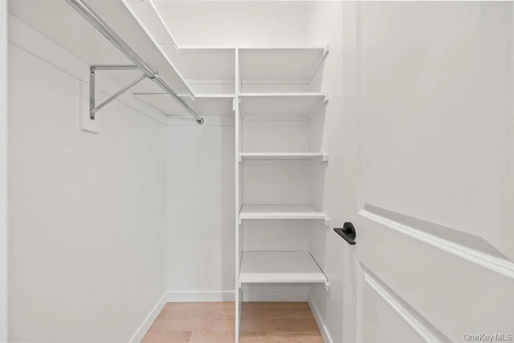 Walk-In Closet Walk-In Closet
