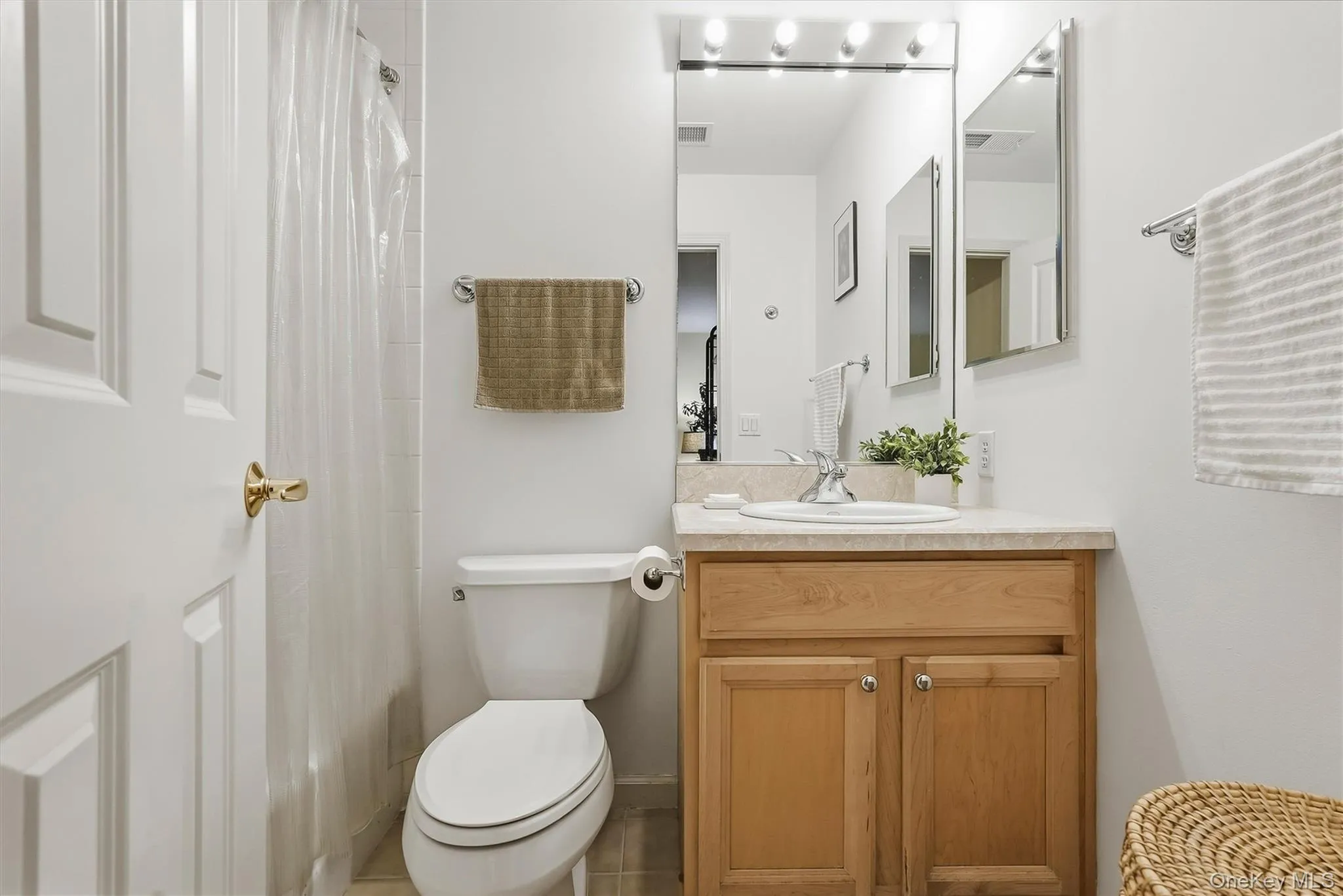 111 Highridge Court, Peekskill, NY, 2 Bedrooms Bedrooms, 5 Rooms Rooms,2 BathroomsBathrooms,Residential,For Rent,Highridge,0,1050463 111 Highridge Court, Peekskill, NY, 2 Bedrooms Bedrooms, 5 Rooms Rooms,2 BathroomsBathrooms,Residential,For Rent,Highridge,0,1050463