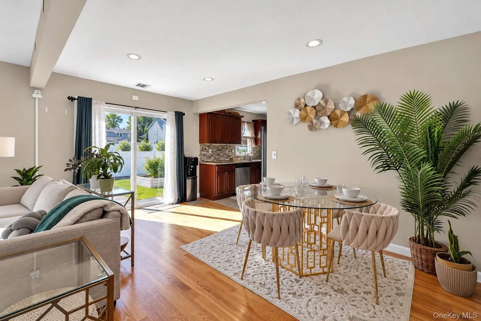 11 Palm Street, Islip, NY, 4 Bedrooms Bedrooms, 9 Rooms Rooms,3 BathroomsBathrooms,Residential,For Rent,Palm,0,1050466 11 Palm Street, Islip, NY, 4 Bedrooms Bedrooms, 9 Rooms Rooms,3 BathroomsBathrooms,Residential,For Rent,Palm,0,1050466