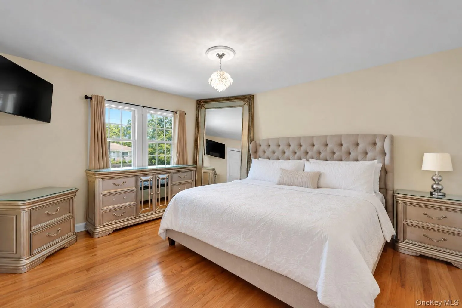11 Palm Street, Islip, NY, 4 Bedrooms Bedrooms, 9 Rooms Rooms,3 BathroomsBathrooms,Residential,For Rent,Palm,0,1050466 11 Palm Street, Islip, NY, 4 Bedrooms Bedrooms, 9 Rooms Rooms,3 BathroomsBathrooms,Residential,For Rent,Palm,0,1050466