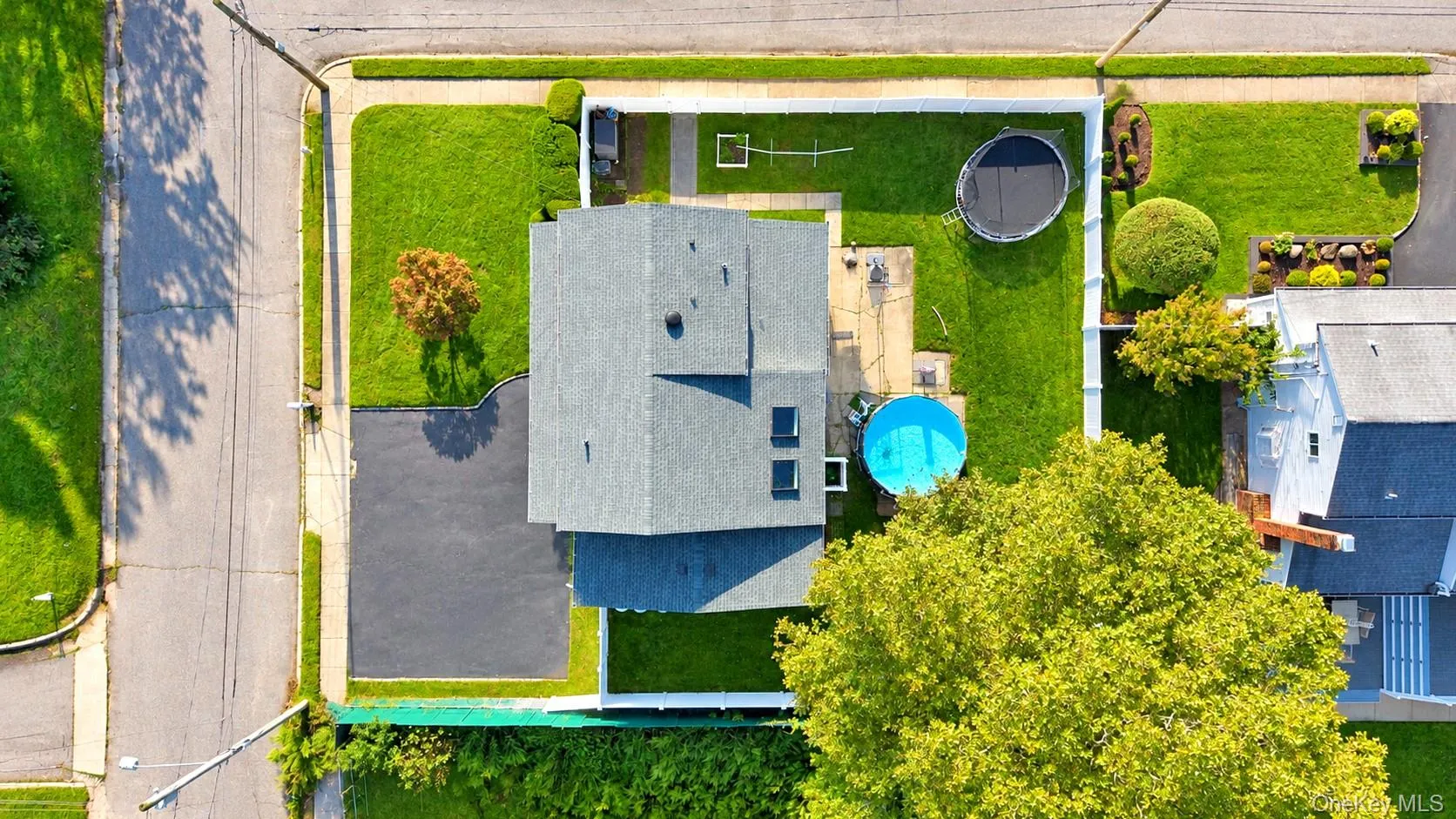 11 Palm Street, Islip, NY, 4 Bedrooms Bedrooms, 9 Rooms Rooms,3 BathroomsBathrooms,Residential,For Rent,Palm,0,1050466 11 Palm Street, Islip, NY, 4 Bedrooms Bedrooms, 9 Rooms Rooms,3 BathroomsBathrooms,Residential,For Rent,Palm,0,1050466