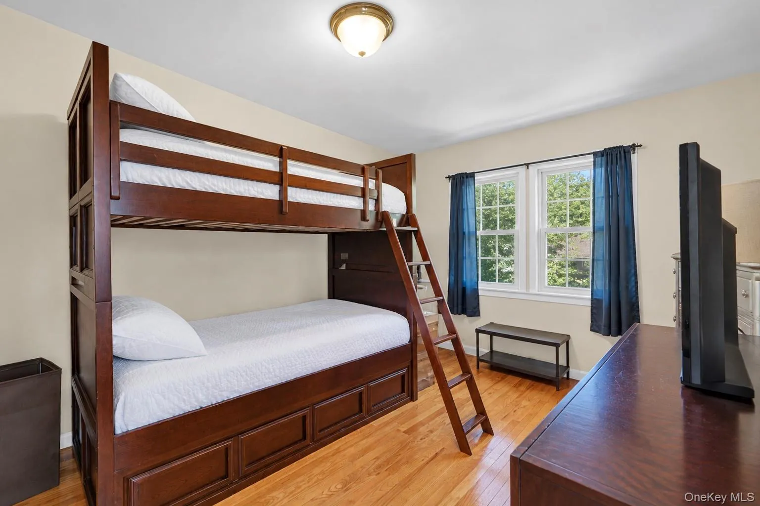 11 Palm Street, Islip, NY, 4 Bedrooms Bedrooms, 9 Rooms Rooms,3 BathroomsBathrooms,Residential,For Rent,Palm,0,1050466 11 Palm Street, Islip, NY, 4 Bedrooms Bedrooms, 9 Rooms Rooms,3 BathroomsBathrooms,Residential,For Rent,Palm,0,1050466