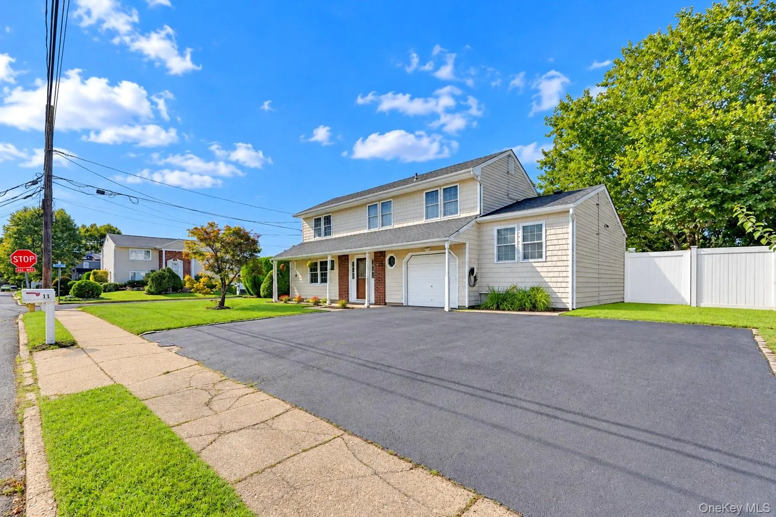 11 Palm Street, Islip, NY, 4 Bedrooms Bedrooms, 9 Rooms Rooms,3 BathroomsBathrooms,Residential,For Rent,Palm,0,1050466 11 Palm Street, Islip, NY, 4 Bedrooms Bedrooms, 9 Rooms Rooms,3 BathroomsBathrooms,Residential,For Rent,Palm,0,1050466