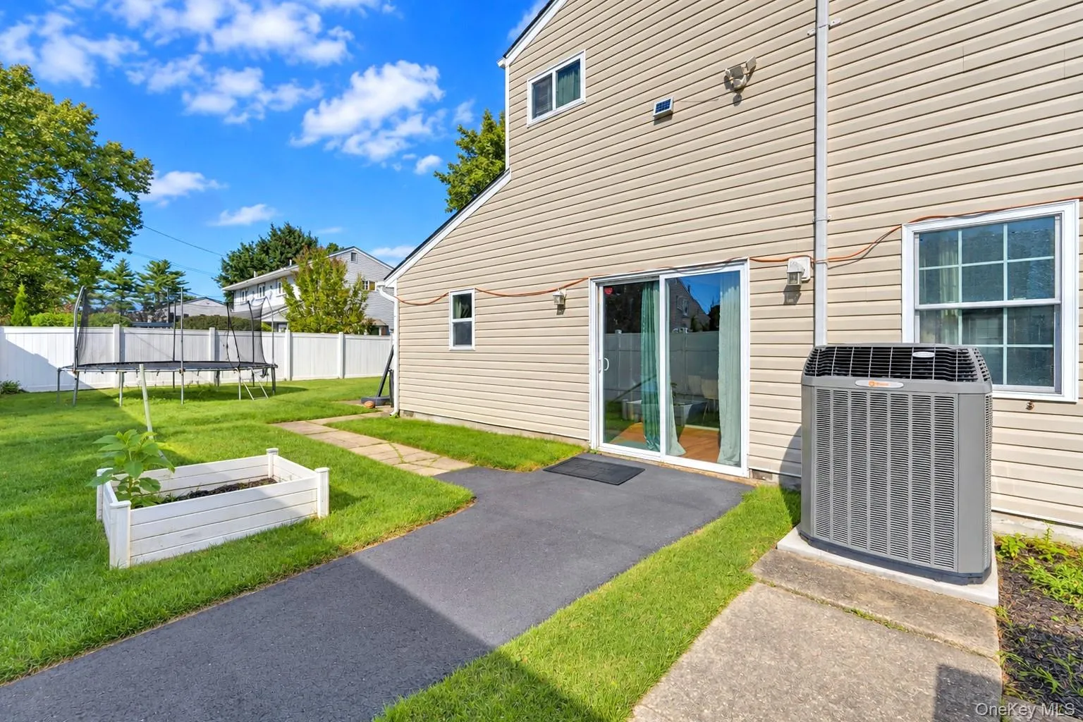 11 Palm Street, Islip, NY, 4 Bedrooms Bedrooms, 9 Rooms Rooms,3 BathroomsBathrooms,Residential,For Rent,Palm,0,1050466 11 Palm Street, Islip, NY, 4 Bedrooms Bedrooms, 9 Rooms Rooms,3 BathroomsBathrooms,Residential,For Rent,Palm,0,1050466