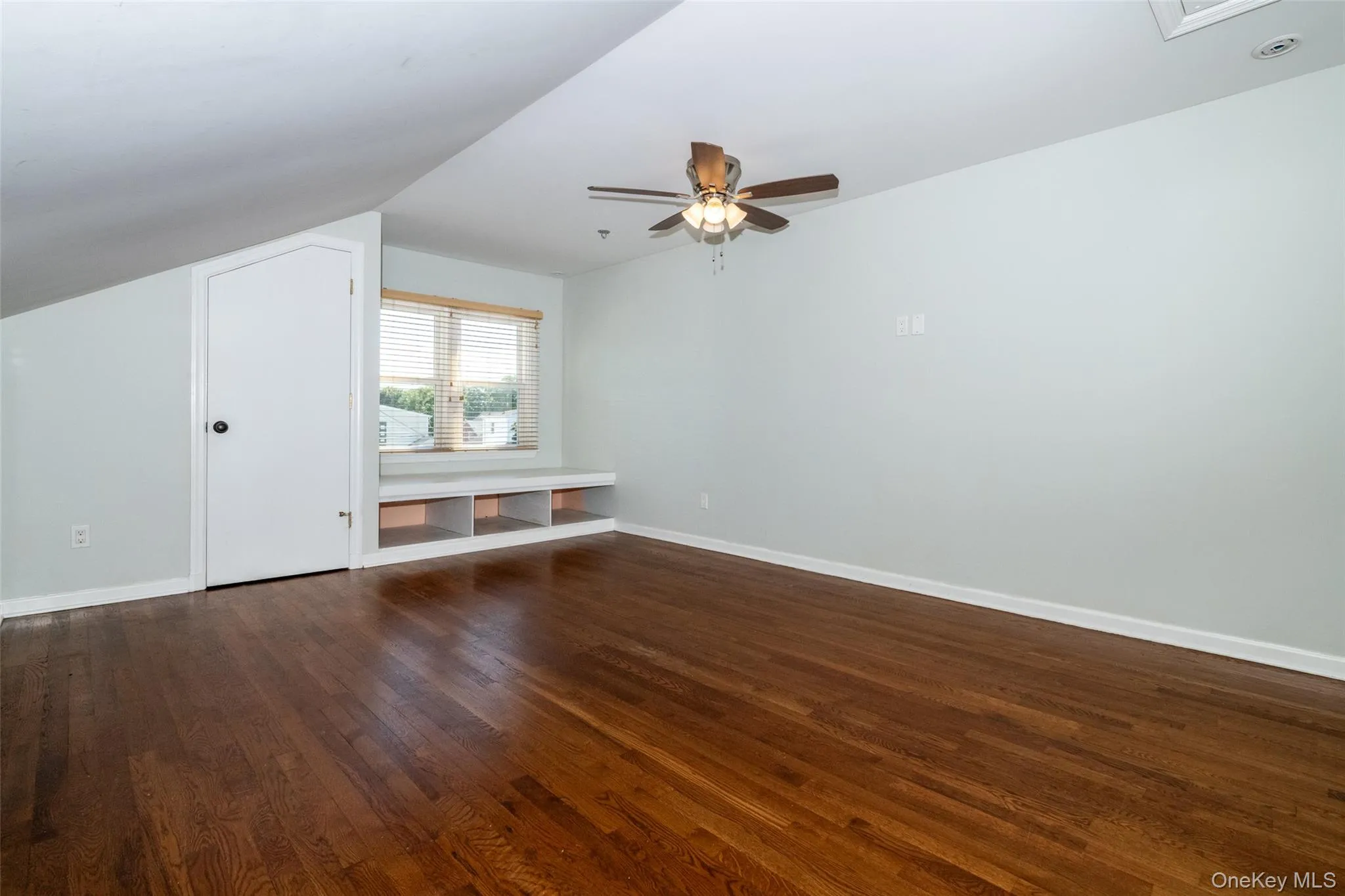 7 Ronalds Avenue, New Rochelle, NY, 4 Bedrooms Bedrooms, 8 Rooms Rooms,3 BathroomsBathrooms,Residential Lease,For Rent,Ronalds,0,1050471 7 Ronalds Avenue, New Rochelle, NY, 4 Bedrooms Bedrooms, 8 Rooms Rooms,3 BathroomsBathrooms,Residential Lease,For Rent,Ronalds,0,1050471