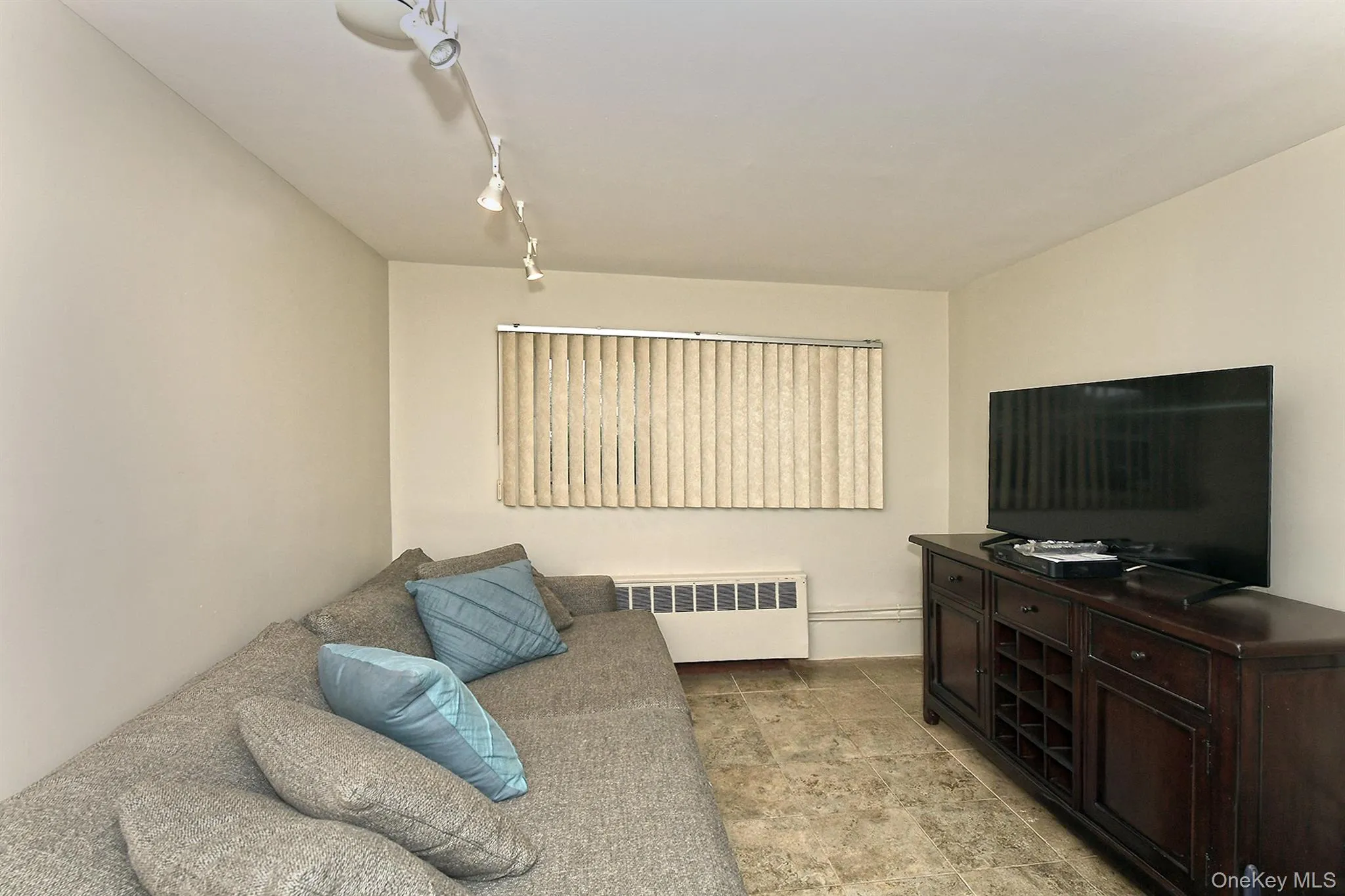 3730 Bernard Drive, Hempstead, NY, 4 Bedrooms Bedrooms, 9 Rooms Rooms,3 BathroomsBathrooms,Residential,For Rent,Bernard,0,1050473 3730 Bernard Drive, Hempstead, NY, 4 Bedrooms Bedrooms, 9 Rooms Rooms,3 BathroomsBathrooms,Residential,For Rent,Bernard,0,1050473