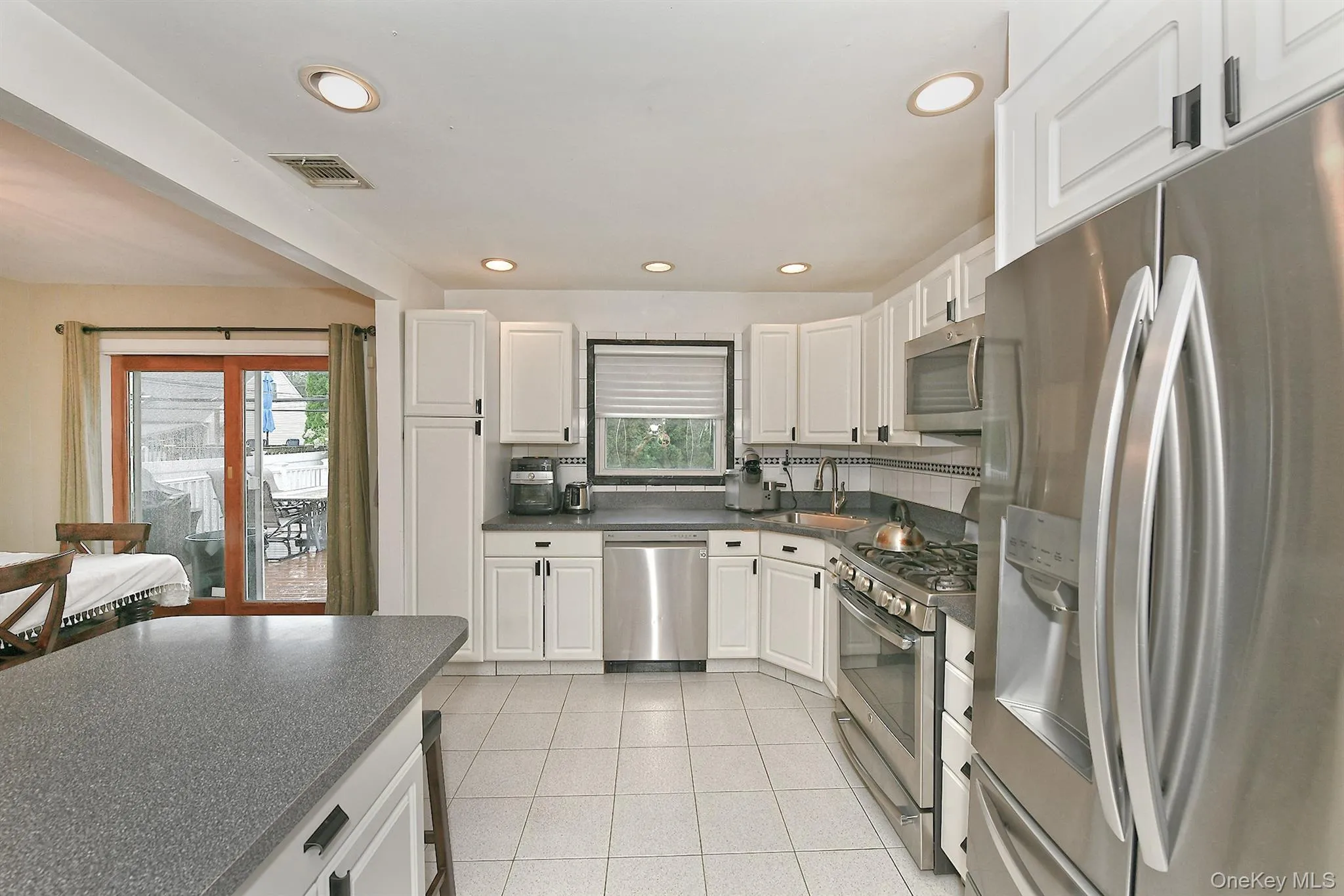 3730 Bernard Drive, Hempstead, NY, 4 Bedrooms Bedrooms, 9 Rooms Rooms,3 BathroomsBathrooms,Residential,For Rent,Bernard,0,1050473 3730 Bernard Drive, Hempstead, NY, 4 Bedrooms Bedrooms, 9 Rooms Rooms,3 BathroomsBathrooms,Residential,For Rent,Bernard,0,1050473