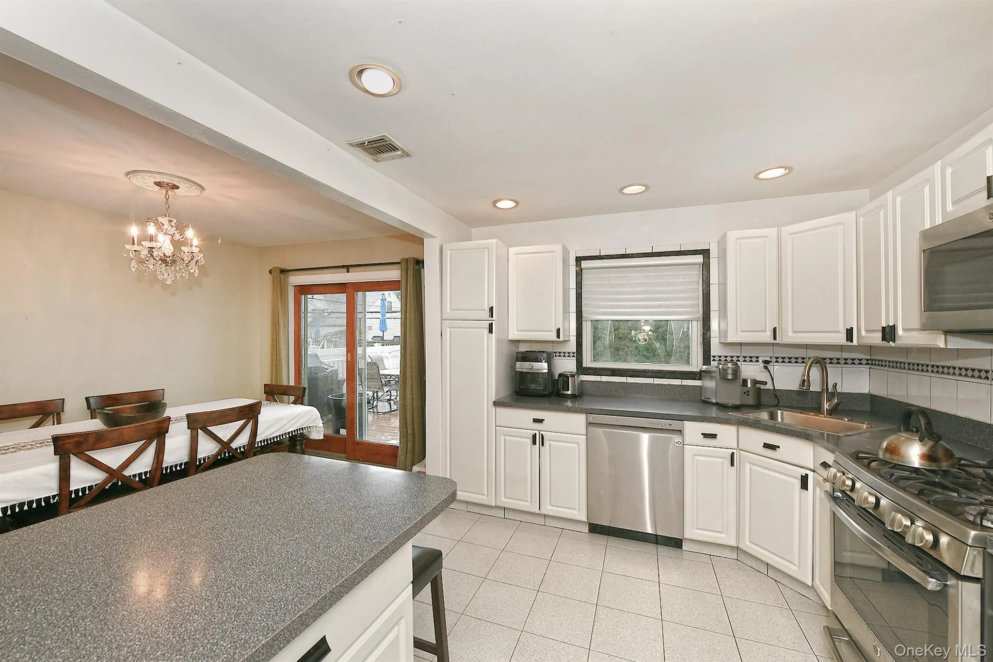 3730 Bernard Drive, Hempstead, NY, 4 Bedrooms Bedrooms, 9 Rooms Rooms,3 BathroomsBathrooms,Residential,For Rent,Bernard,0,1050473 3730 Bernard Drive, Hempstead, NY, 4 Bedrooms Bedrooms, 9 Rooms Rooms,3 BathroomsBathrooms,Residential,For Rent,Bernard,0,1050473