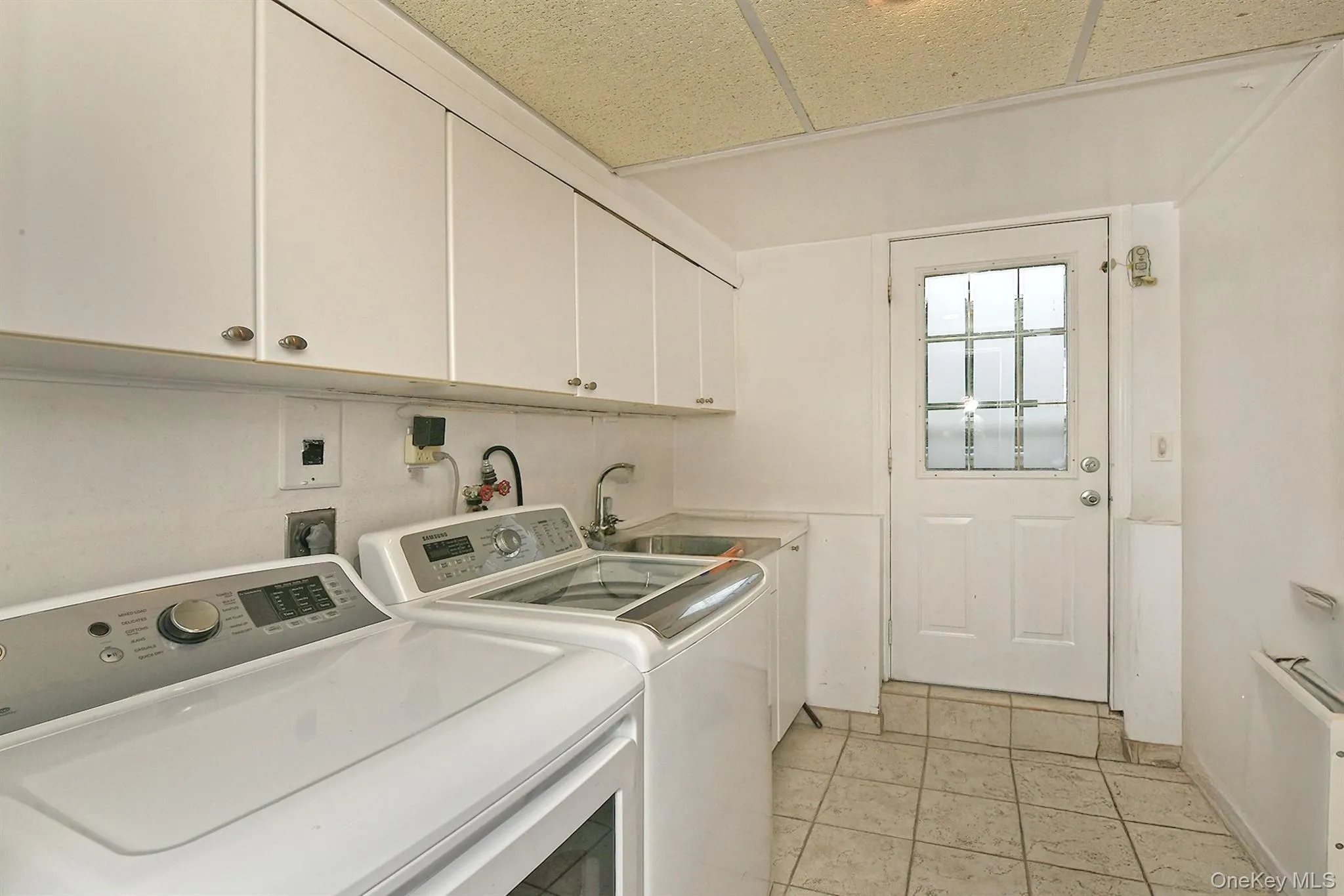 3730 Bernard Drive, Hempstead, NY, 4 Bedrooms Bedrooms, 9 Rooms Rooms,3 BathroomsBathrooms,Residential,For Rent,Bernard,0,1050473 3730 Bernard Drive, Hempstead, NY, 4 Bedrooms Bedrooms, 9 Rooms Rooms,3 BathroomsBathrooms,Residential,For Rent,Bernard,0,1050473