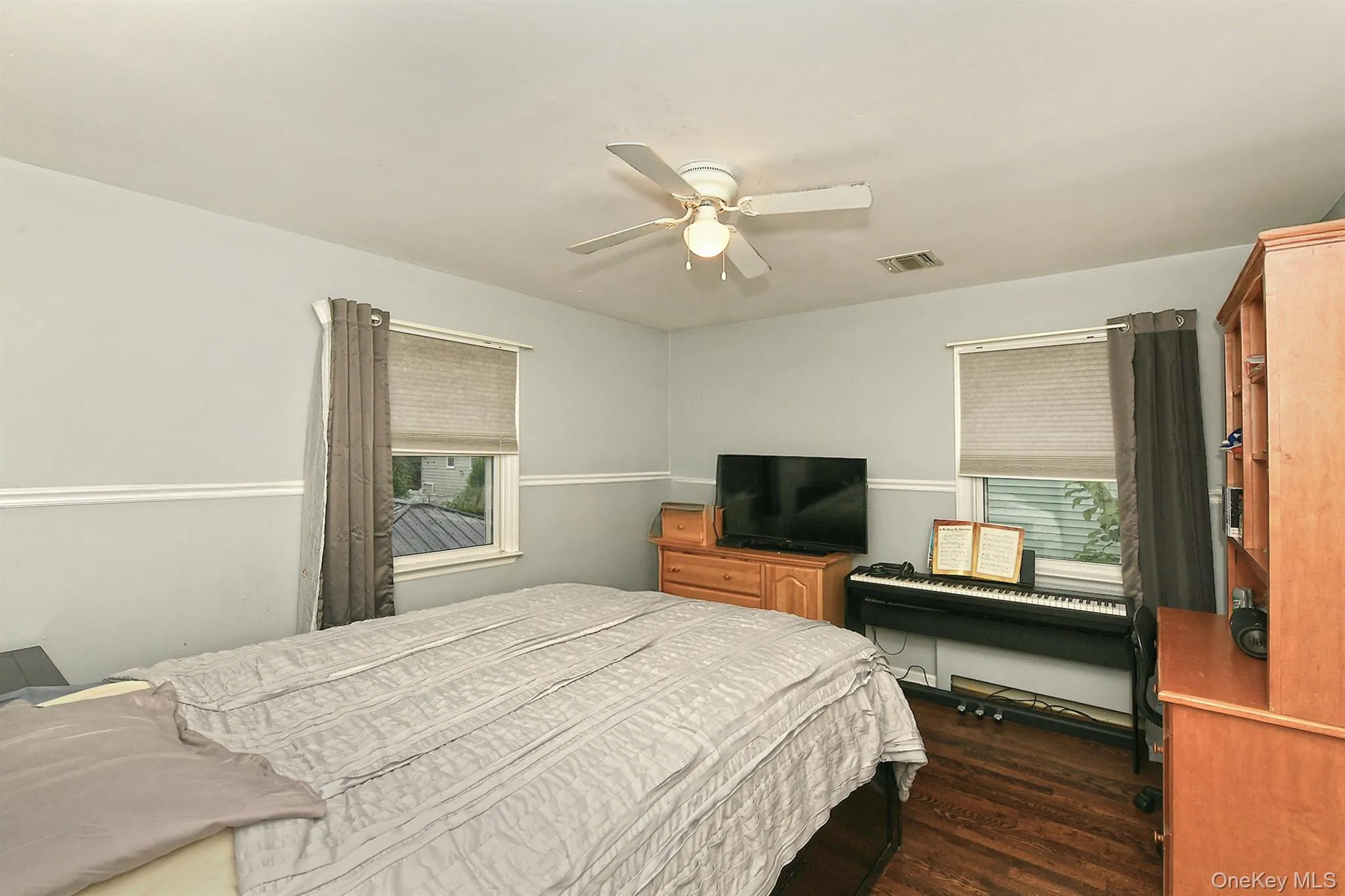 3730 Bernard Drive, Hempstead, NY, 4 Bedrooms Bedrooms, 9 Rooms Rooms,3 BathroomsBathrooms,Residential,For Rent,Bernard,0,1050473 3730 Bernard Drive, Hempstead, NY, 4 Bedrooms Bedrooms, 9 Rooms Rooms,3 BathroomsBathrooms,Residential,For Rent,Bernard,0,1050473