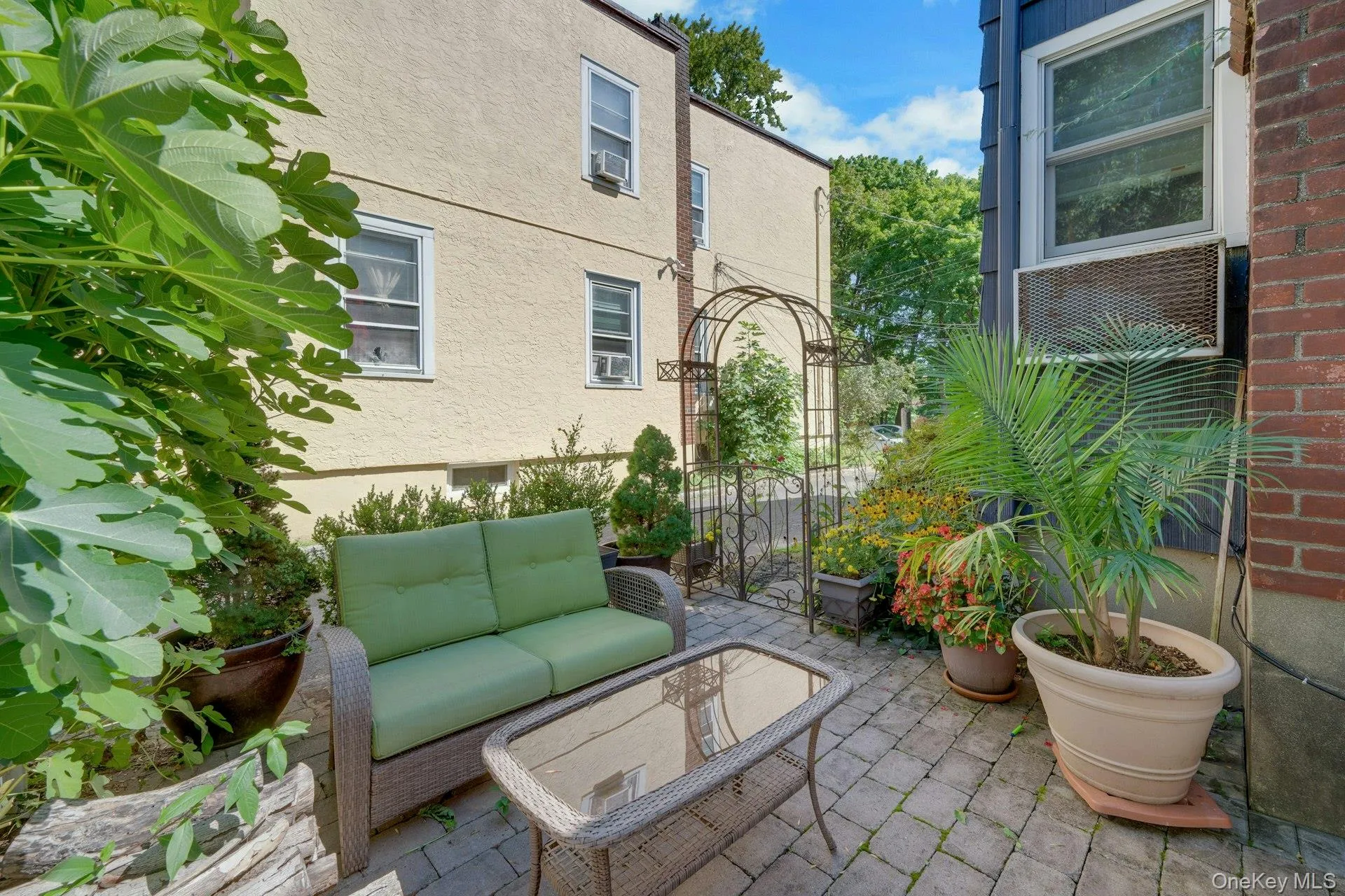 39 Saint Joseph Street, New Rochelle, NY, 4 Bedrooms Bedrooms, 7 Rooms Rooms,1 BathroomBathrooms,Residential,For Rent,Saint Joseph,0,1050474 39 Saint Joseph Street, New Rochelle, NY, 4 Bedrooms Bedrooms, 7 Rooms Rooms,1 BathroomBathrooms,Residential,For Rent,Saint Joseph,0,1050474