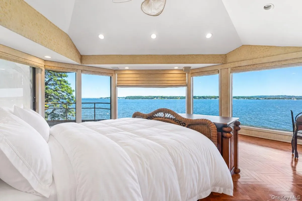 15 Gatsby Lane, North Hempstead, NY, 5 Bedrooms Bedrooms, 11 Rooms Rooms,6 BathroomsBathrooms,Residential,For Rent,Gatsby,0,1050476 15 Gatsby Lane, North Hempstead, NY, 5 Bedrooms Bedrooms, 11 Rooms Rooms,6 BathroomsBathrooms,Residential,For Rent,Gatsby,0,1050476
