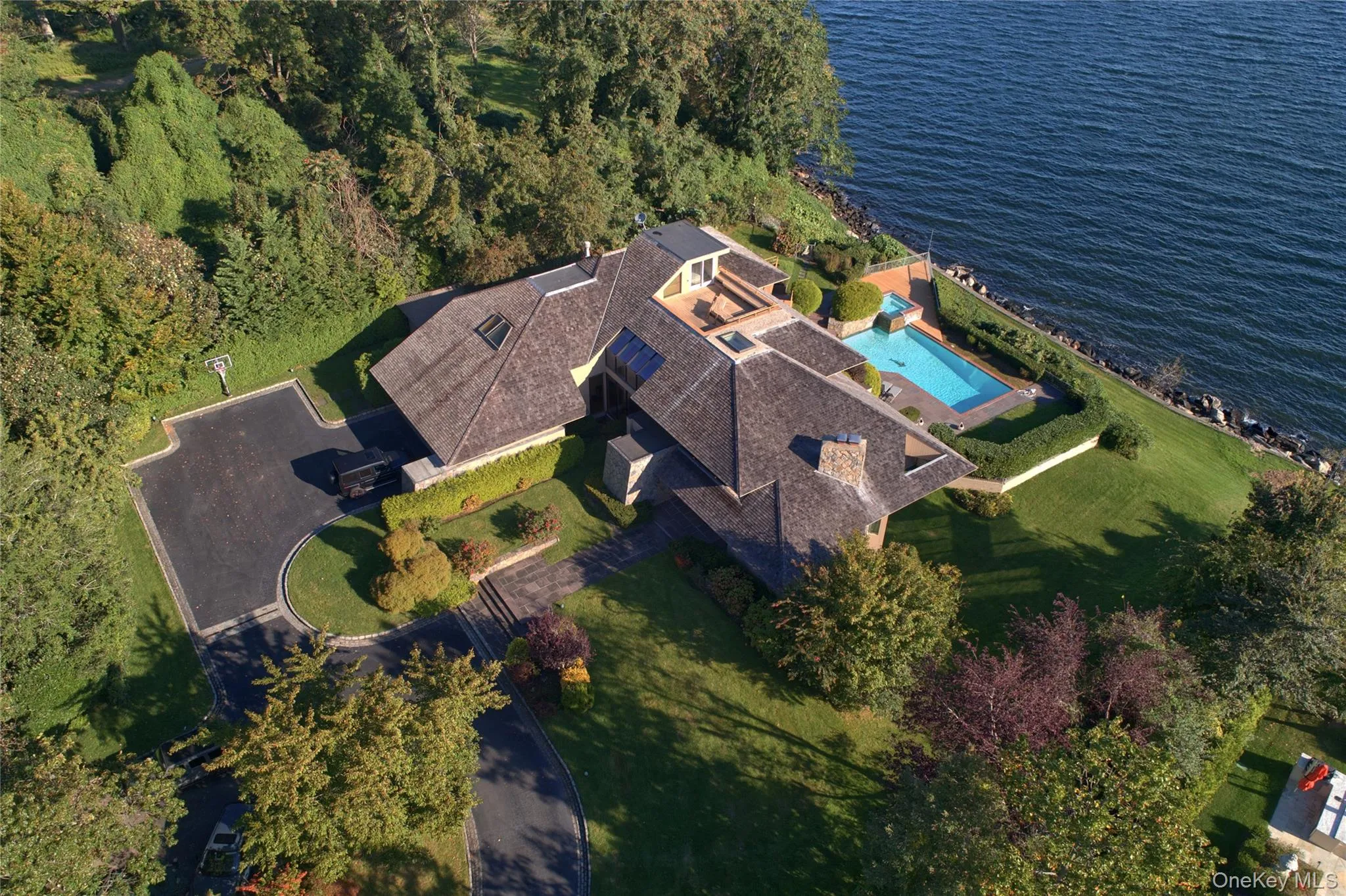 15 Gatsby Lane, North Hempstead, NY, 5 Bedrooms Bedrooms, 11 Rooms Rooms,6 BathroomsBathrooms,Residential,For Rent,Gatsby,0,1050476 15 Gatsby Lane, North Hempstead, NY, 5 Bedrooms Bedrooms, 11 Rooms Rooms,6 BathroomsBathrooms,Residential,For Rent,Gatsby,0,1050476