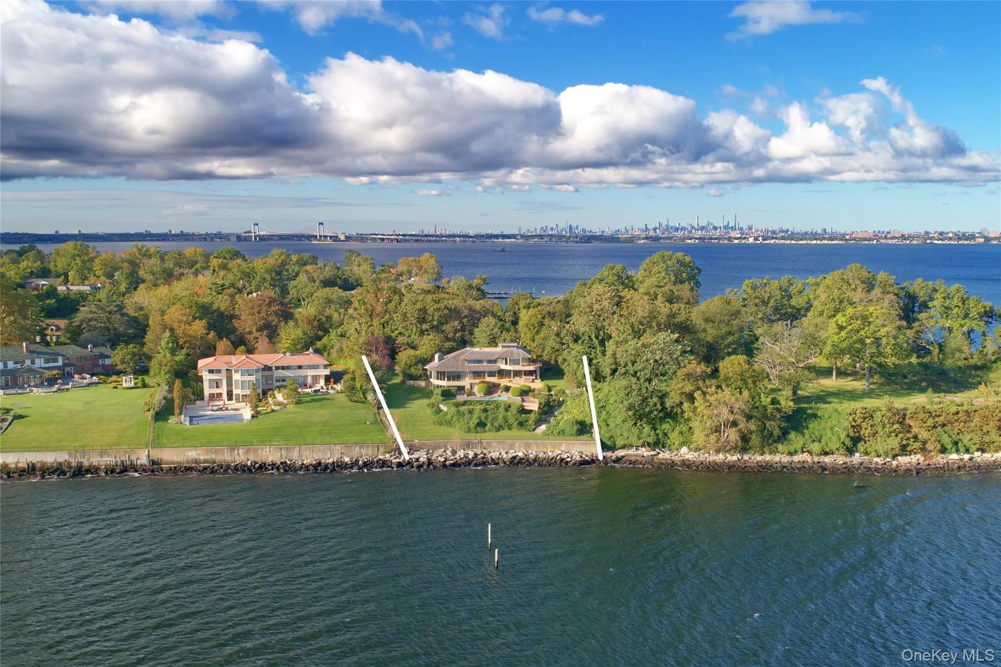 15 Gatsby Lane, North Hempstead, NY, 5 Bedrooms Bedrooms, 11 Rooms Rooms,6 BathroomsBathrooms,Residential,For Rent,Gatsby,0,1050476 15 Gatsby Lane, North Hempstead, NY, 5 Bedrooms Bedrooms, 11 Rooms Rooms,6 BathroomsBathrooms,Residential,For Rent,Gatsby,0,1050476